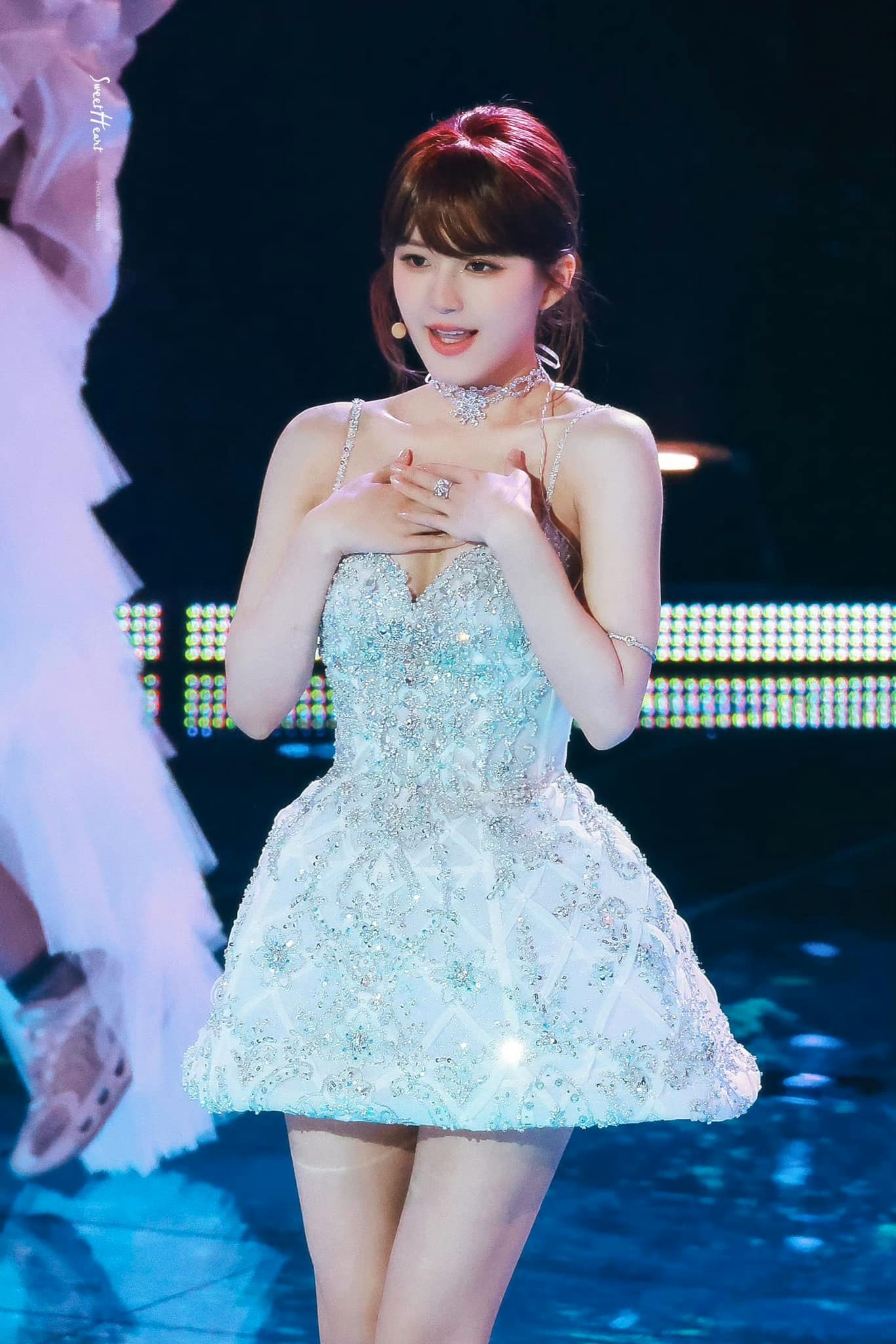 Triệu Lộ Tư hóa búp bê barbie, visual xinh như tiên tử gây sốt - Ảnh 2