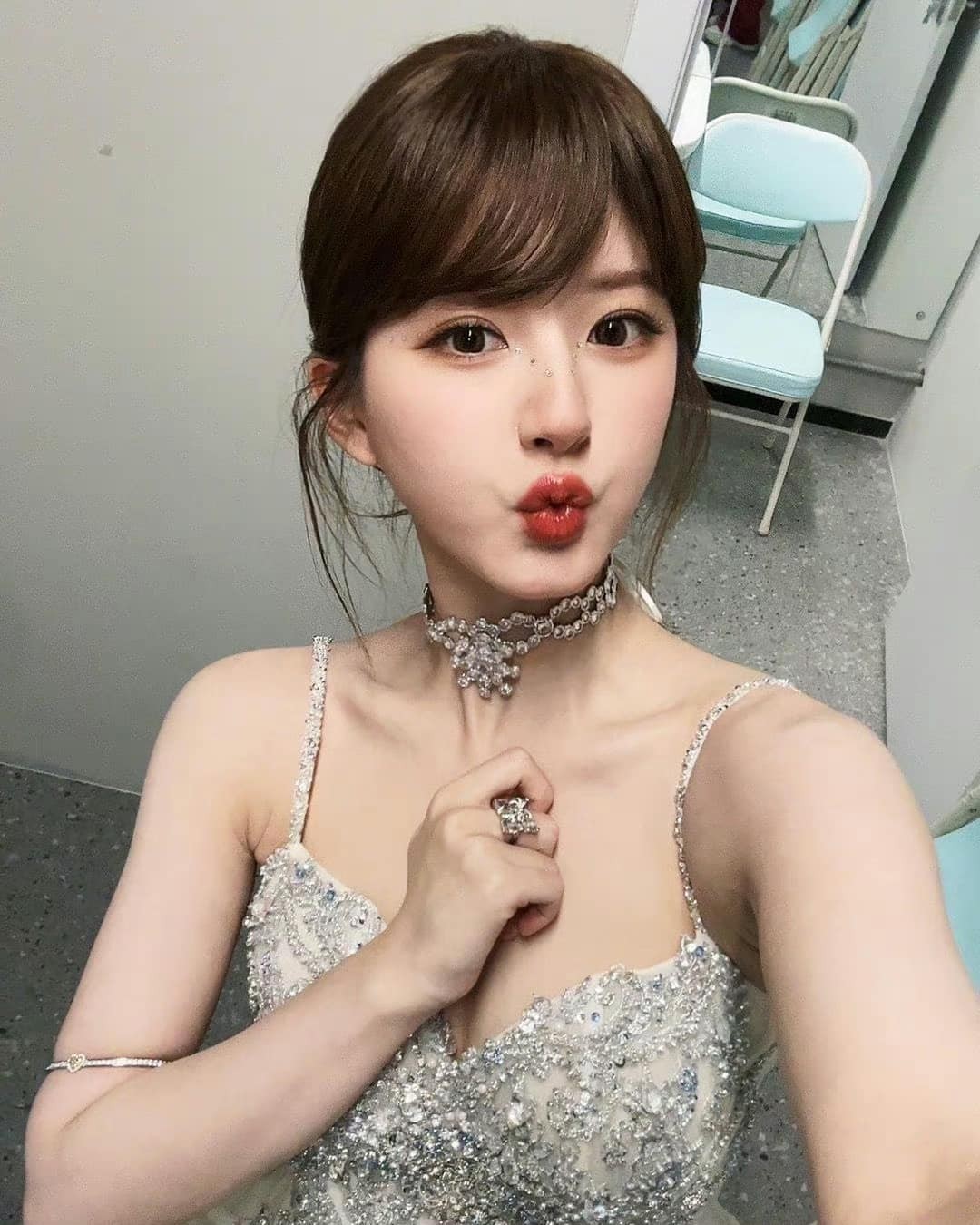 Triệu Lộ Tư hóa búp bê barbie, visual xinh như tiên tử gây sốt - Ảnh 5