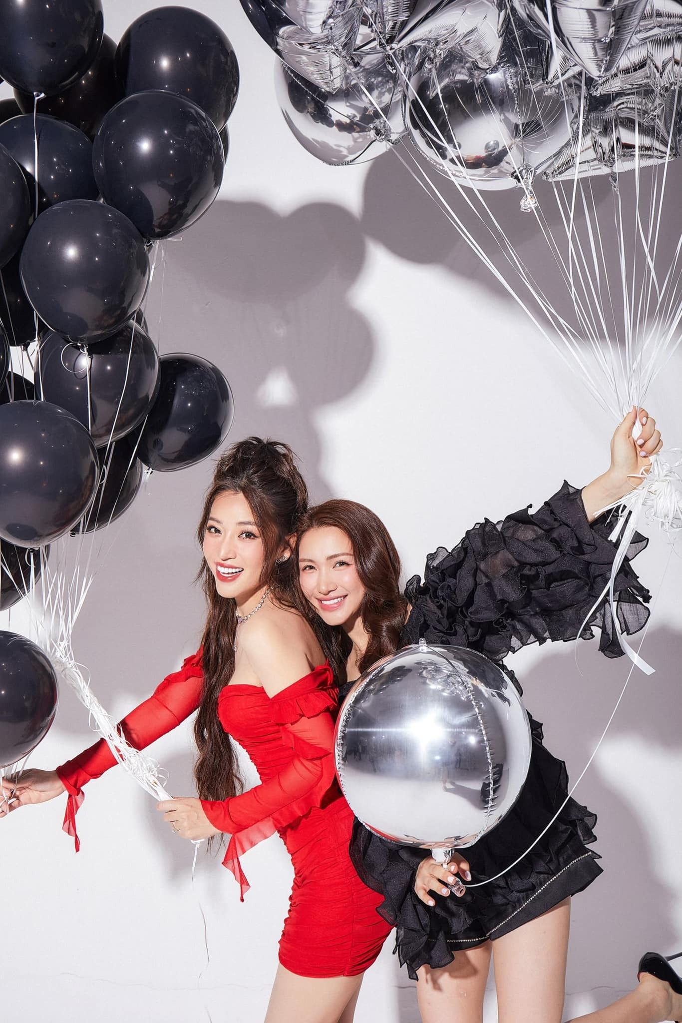 Puka thân thiết bên Hoà Minzy