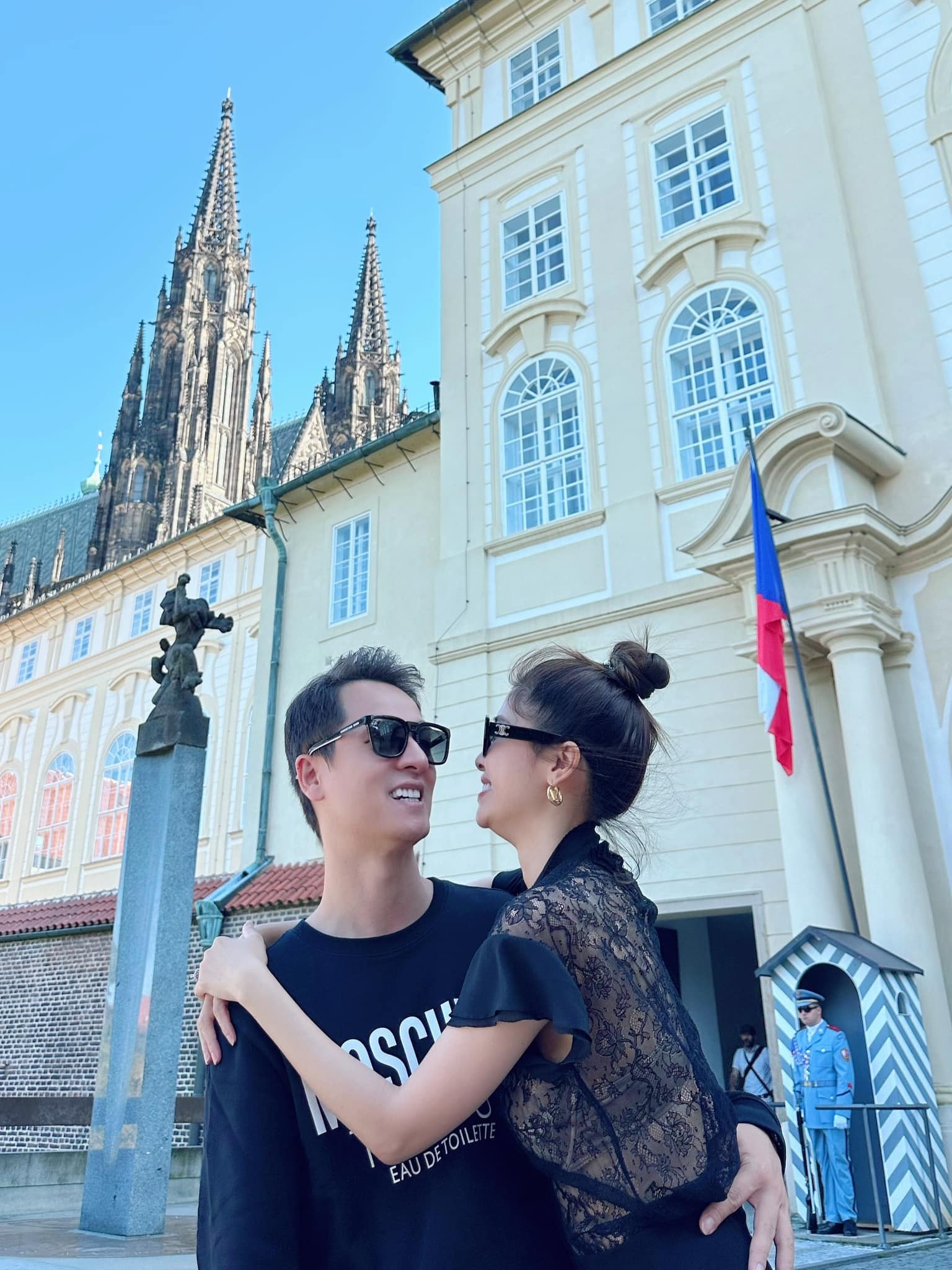 Khối tài sản 'khủng' của vợ chồng Đăng Khôi: Biệt thự triệu đô, xế hộp siêu sang gây choáng ngợp - Ảnh 5