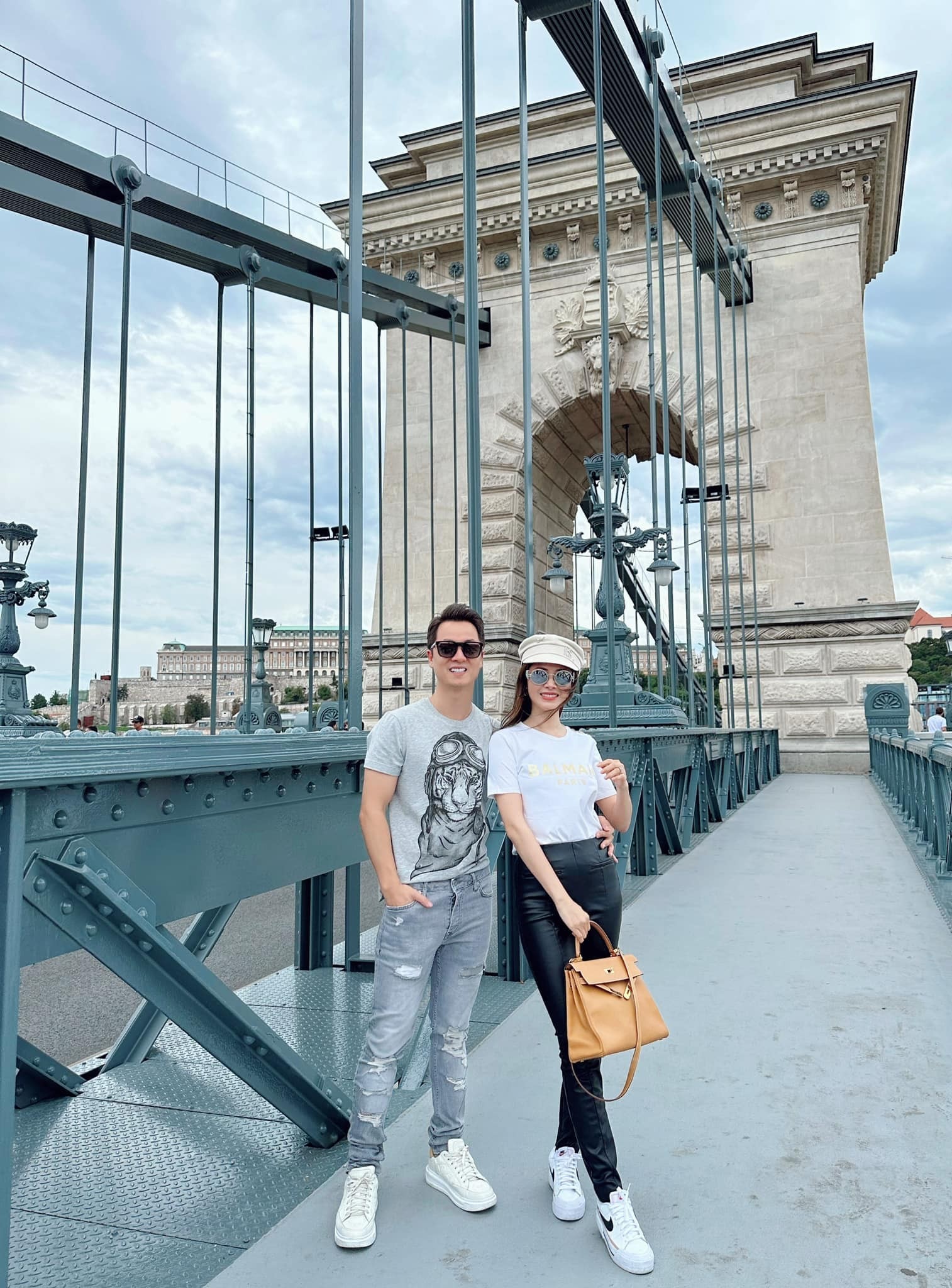 Khối tài sản 'khủng' của vợ chồng Đăng Khôi: Biệt thự triệu đô, xế hộp siêu sang gây choáng ngợp - Ảnh 7