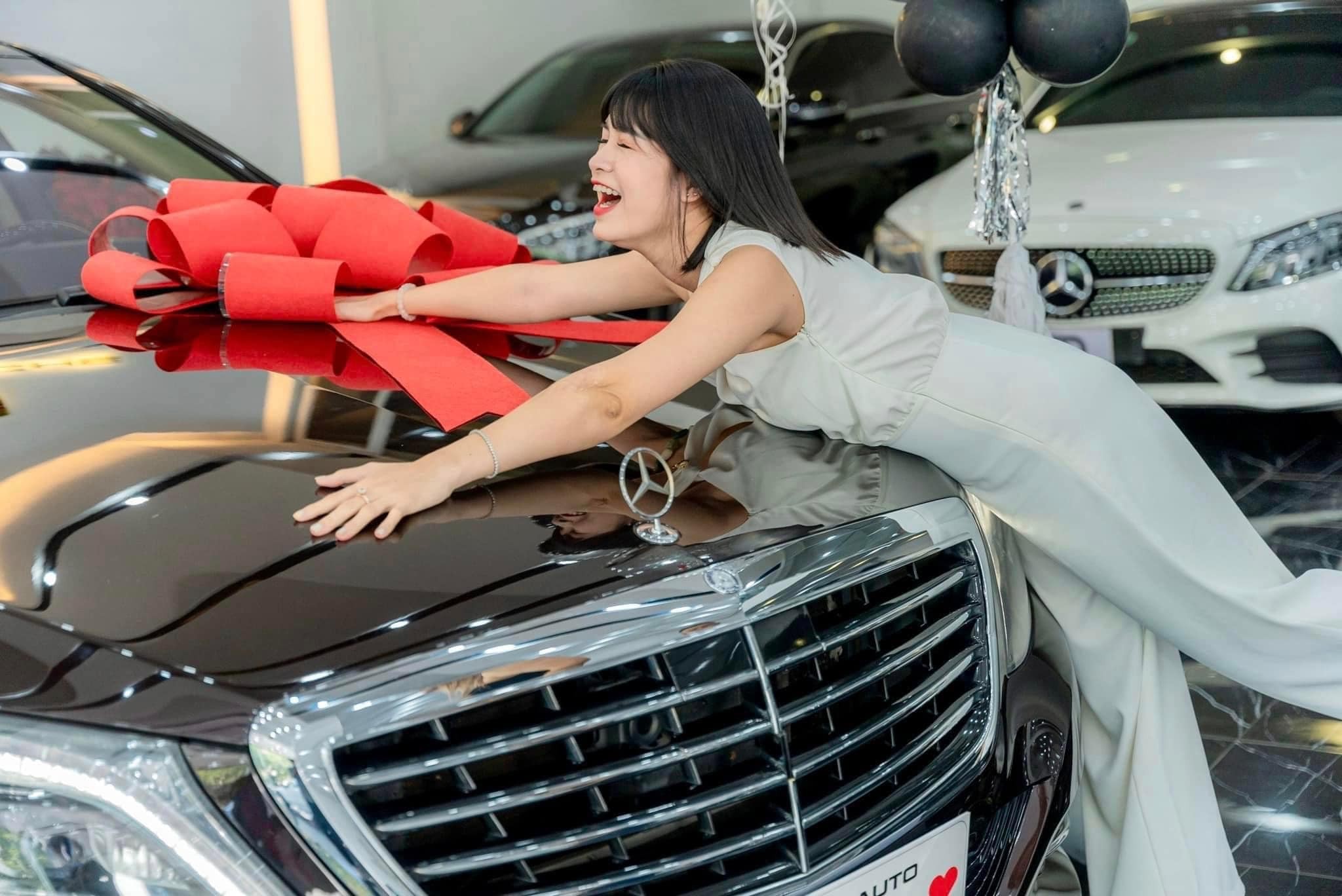 Khối tài sản 'khủng' của vợ chồng Đăng Khôi: Biệt thự triệu đô, xế hộp siêu sang gây choáng ngợp - Ảnh 4