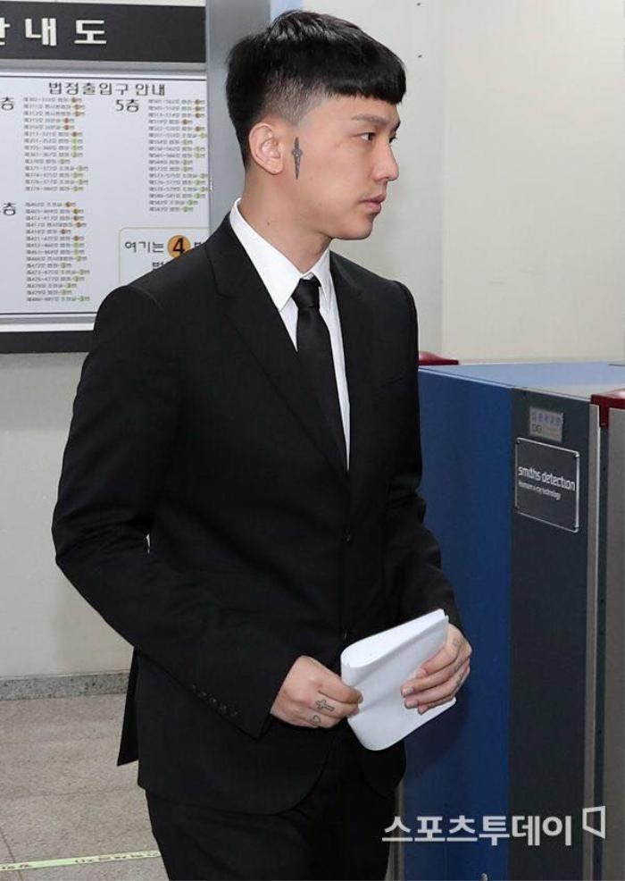 Kush (cựu producer của YG) Kush (cựu producer của YG)