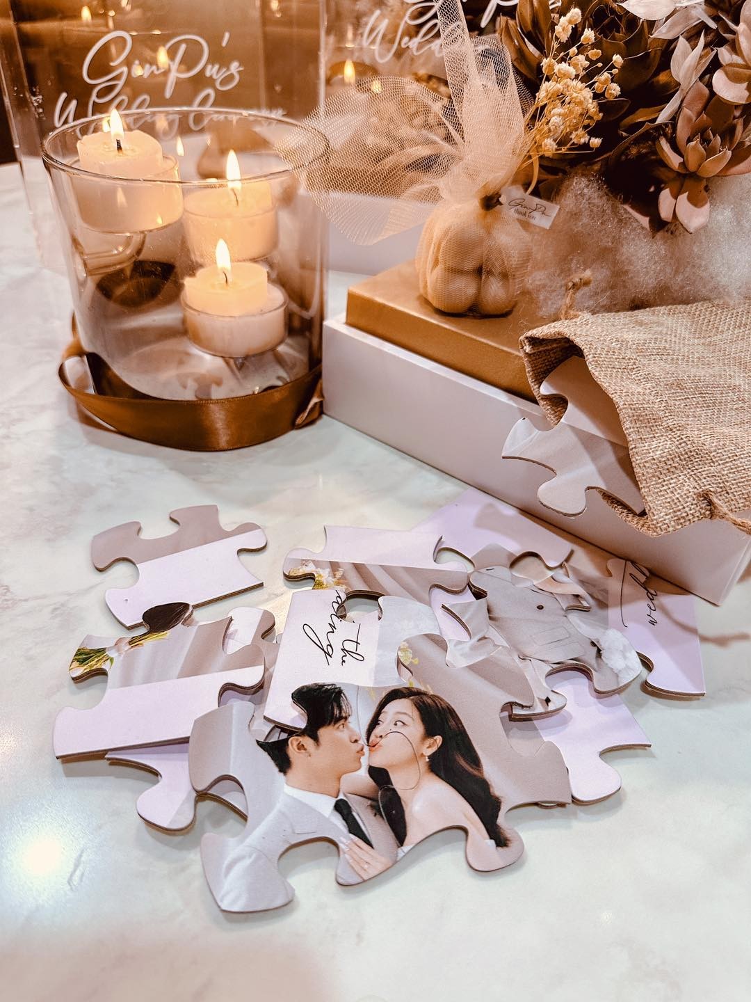 Khách mời sẽ phải... chơi xếp hình để tìm được địa điểm tổ chức đám cưới