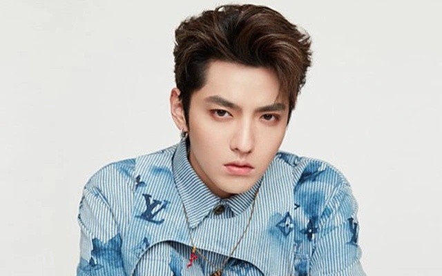 Tình hình Ngô Diệc Phàm trong tù: thường xuyên tham gia diễn văn nghệ trong tù, sáng tác các ca khúc mang năng lượng tích cực