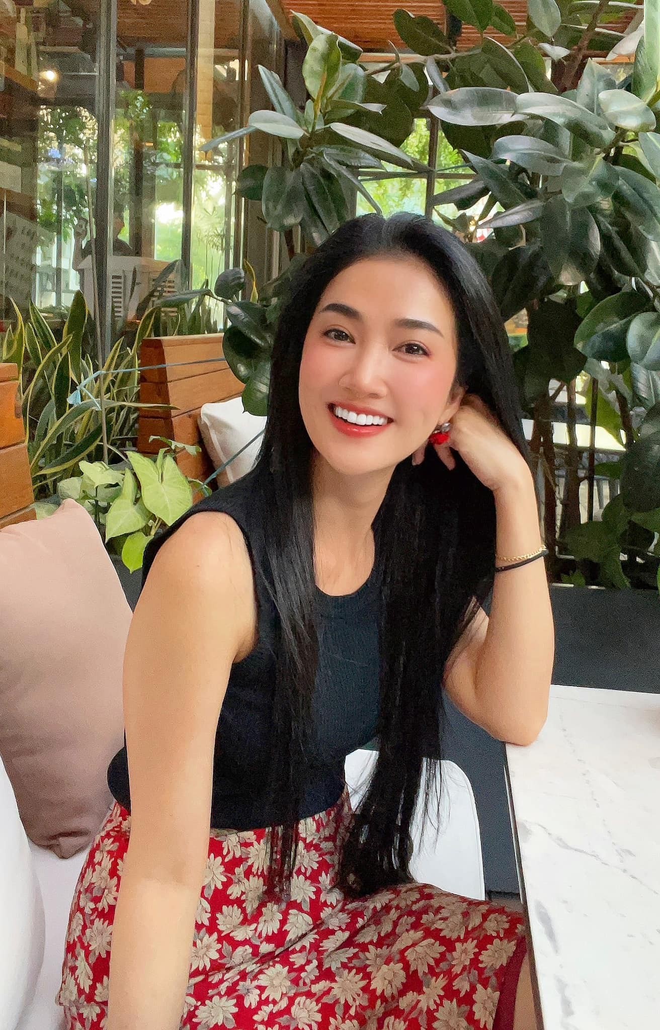 Quỳnh Lam lên tiếng cảnh báo khán giả khi có kẻ mạo danh cô lừa tình, lừa tiền