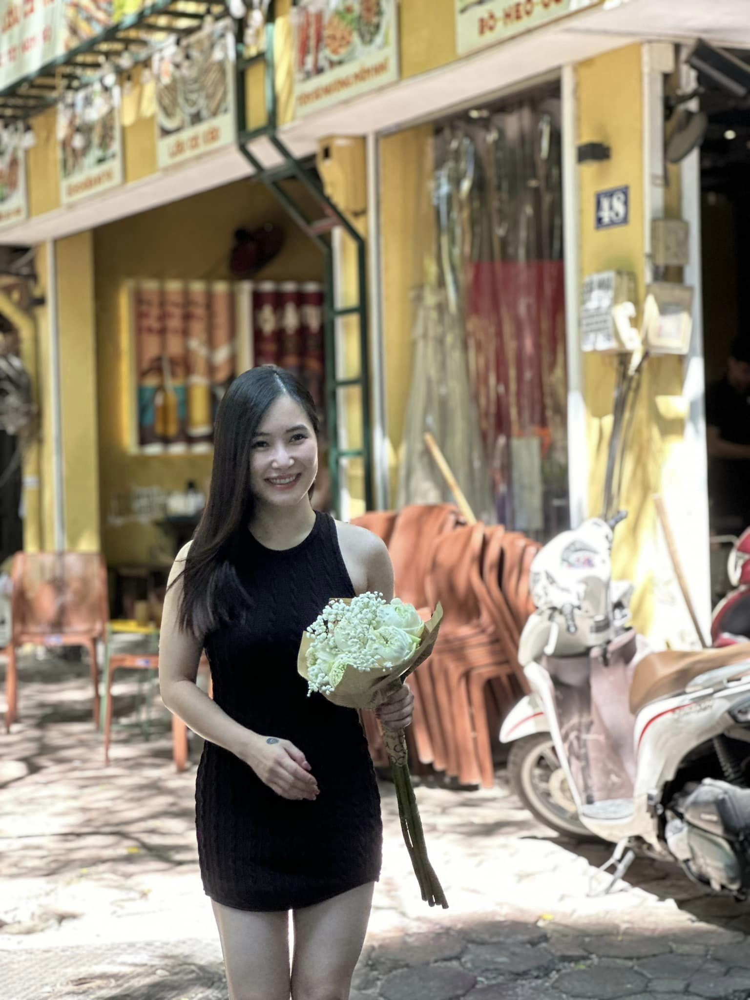 Hương Tràm đã về Việt Nam sau 4 năm du học Mỹ