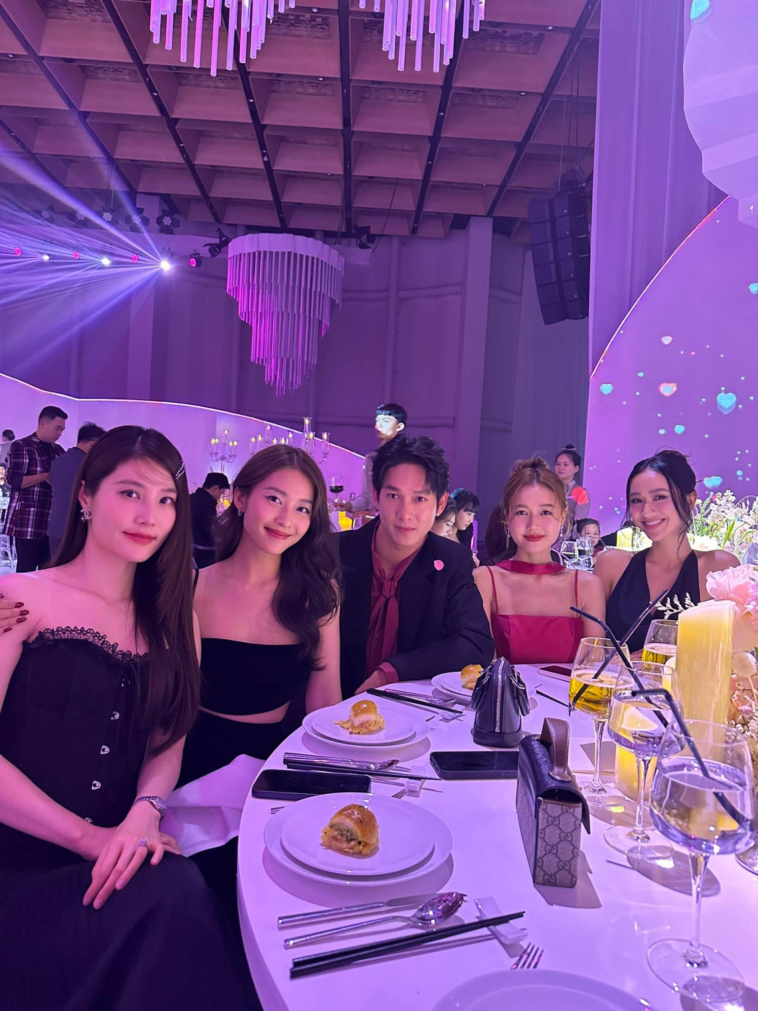 Diễm My 9X chia sẻ áp lực trước thềm đám cưới - Ảnh 1