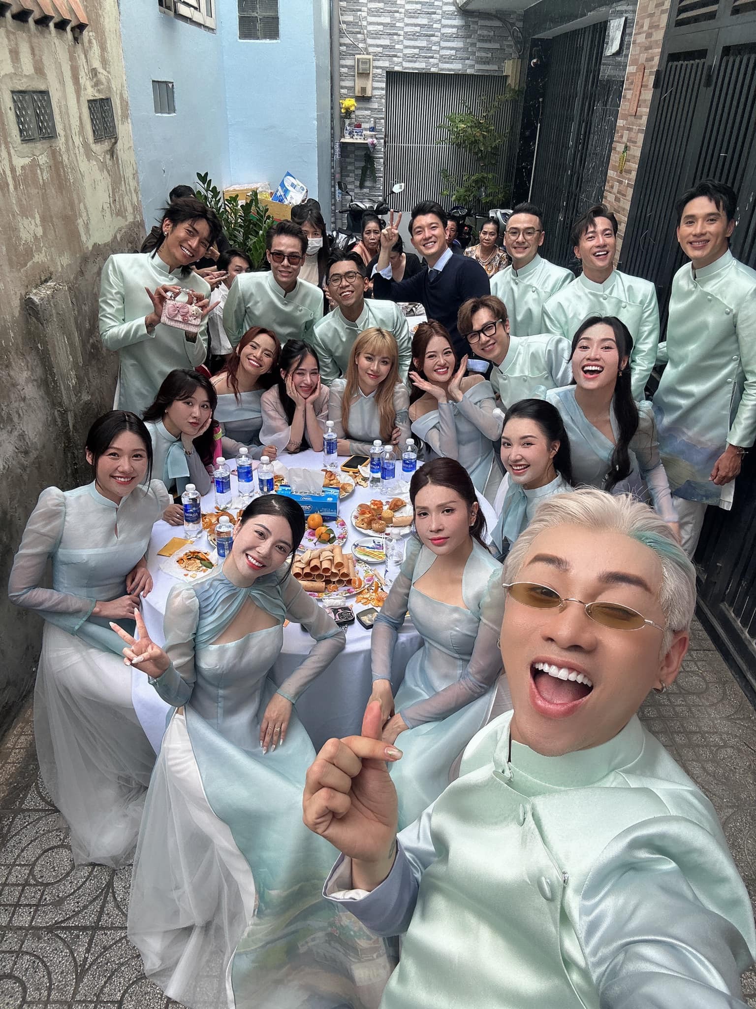 Lan Ngọc - BB Trần 'chốt cưới' cuối năm, 1 cặp Vbiz công khai cầu hôn tại đám hỏi Phương Lan? - Ảnh 2