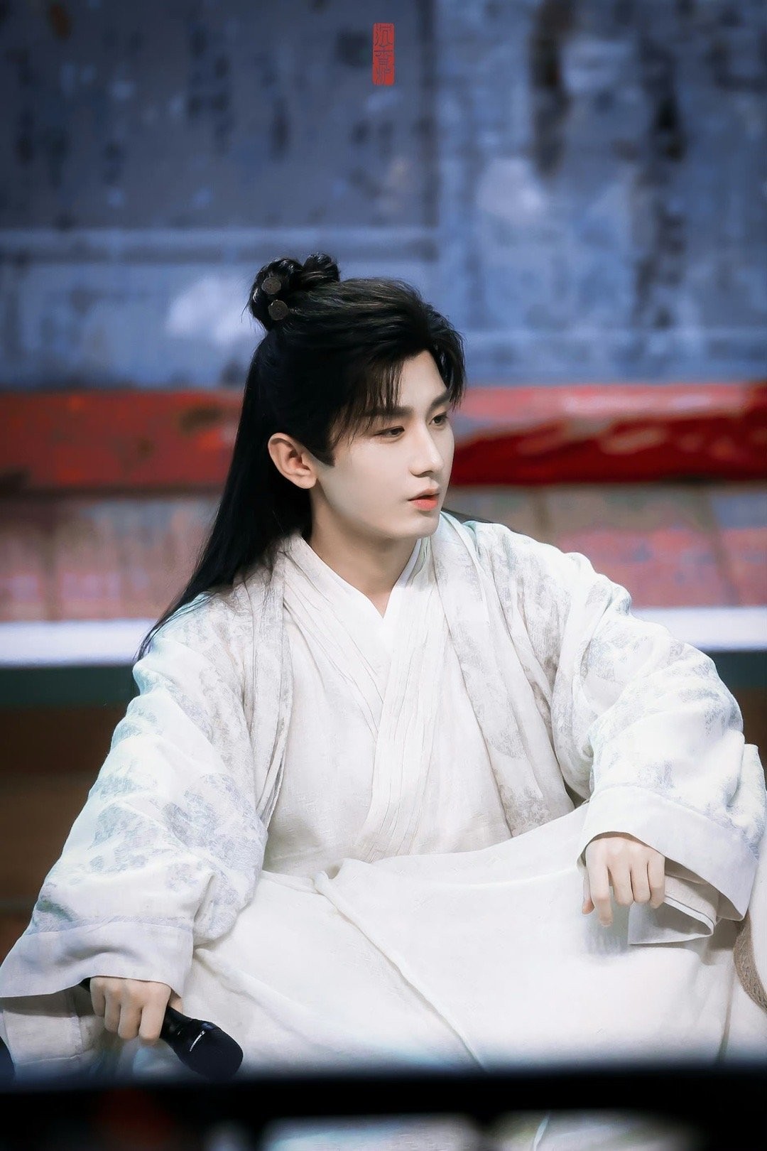 Thành Nghị đã đến đọc kịch bản cùng đoàn phim 'Hồ Yêu Tiểu Hồng Nương: Vương Quyền' vào chiều nay.