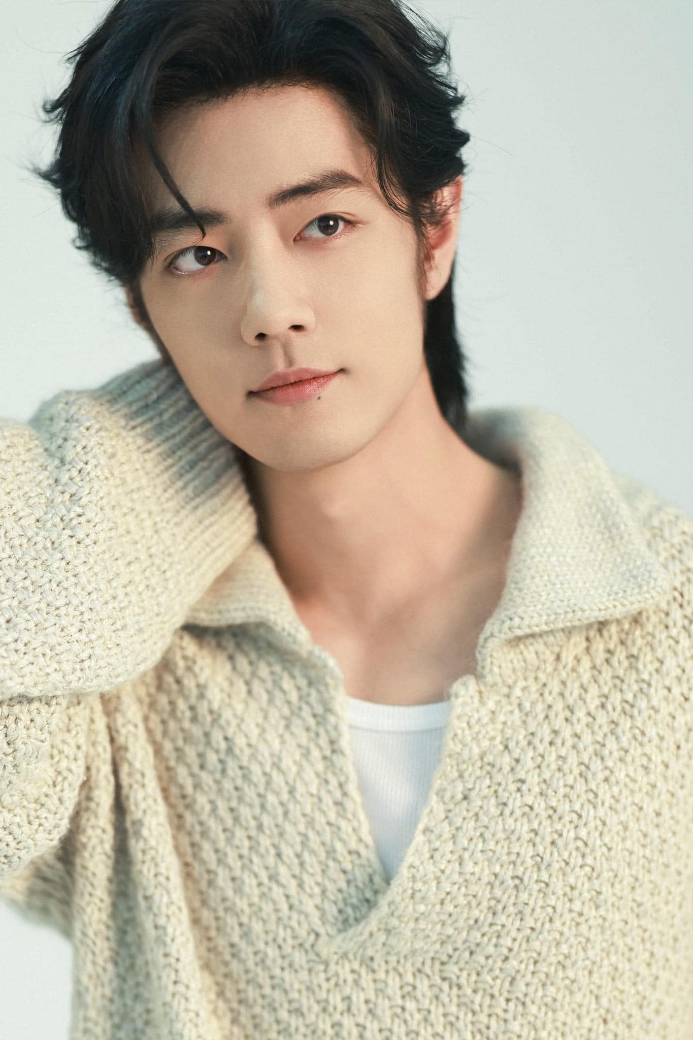 Tiêu Chiến 5 năm liên tiếp giành vị trí Top 1 gương mặt đẹp trai nhất thế giới do Stats Poll Awards tổ chức.