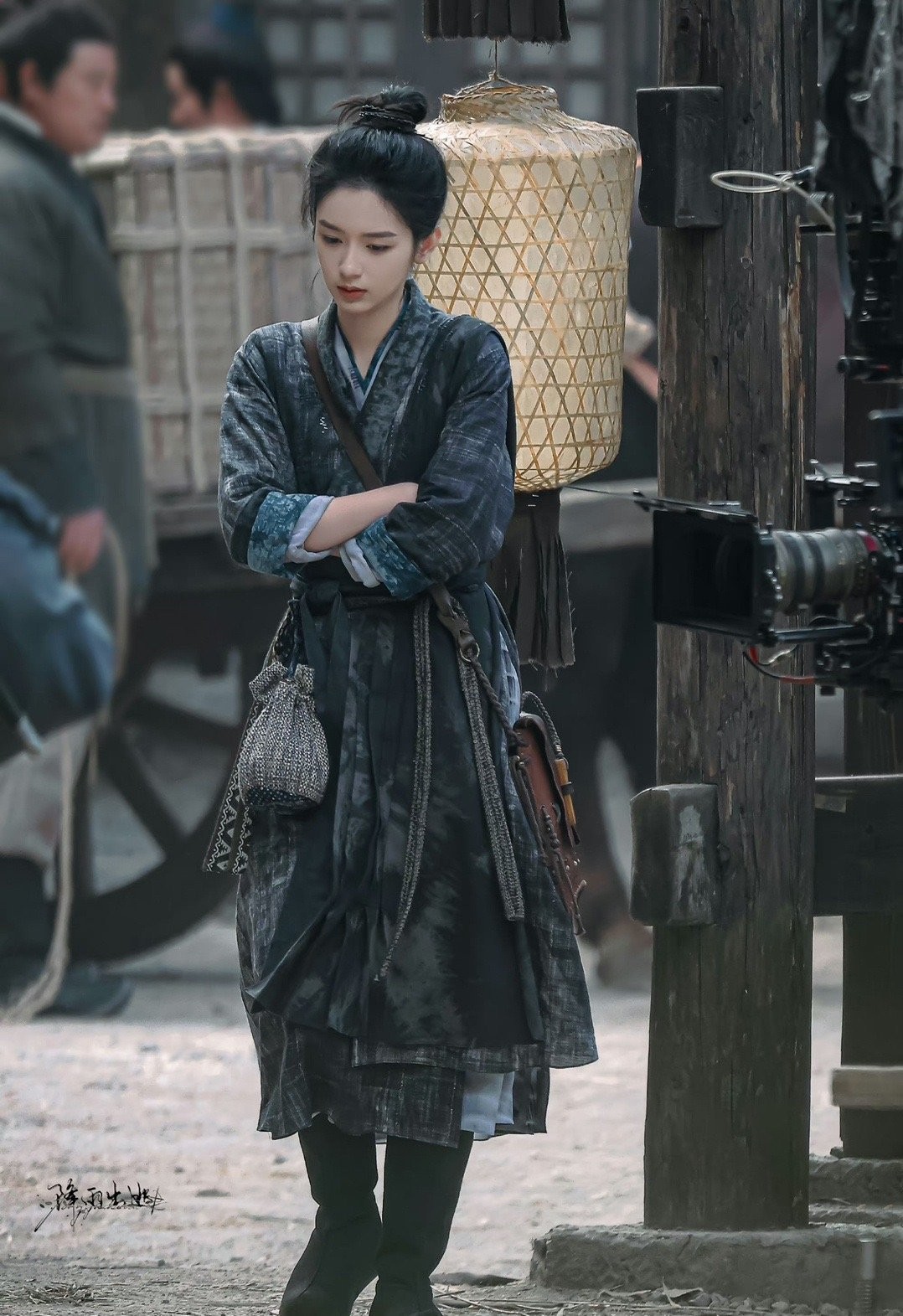 Tạo hình cải nam trang của Châu Dã trong bộ 'Cẩm Nguyệt Như Ca' đang quay