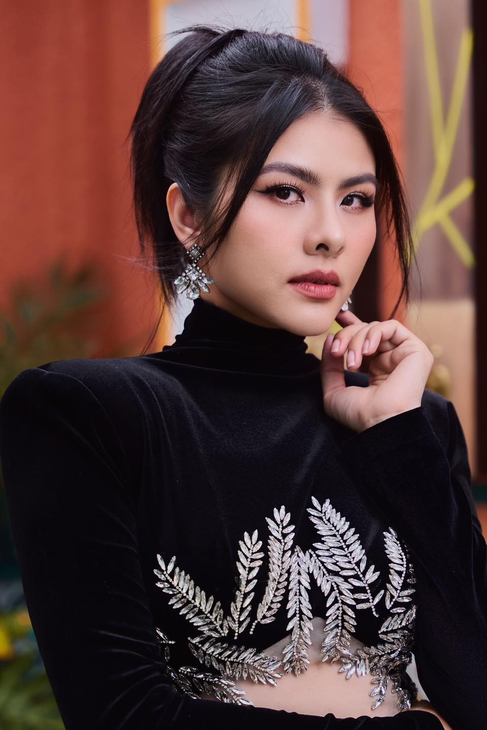 Diễn viên Vân Trang xin lỗi vì đăng quảng cáo gây hiểu lầm - Ảnh 1