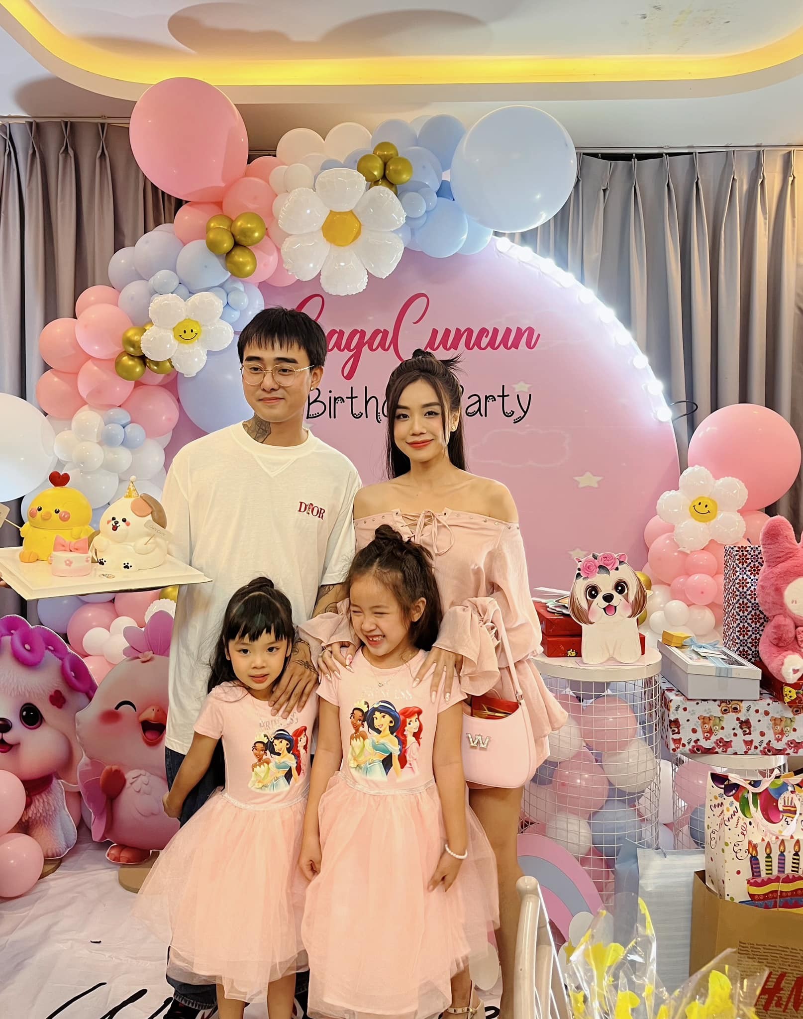 Đạt G ân cần chăm sóc con gái Cindy Lư, chi tiết cho thấy tình cảm bền chặt suốt 3 năm - Ảnh 1 Đạt G ân cần chăm sóc con gái Cindy Lư, chi tiết cho thấy tình cảm bền chặt suốt 3 năm - Ảnh 1