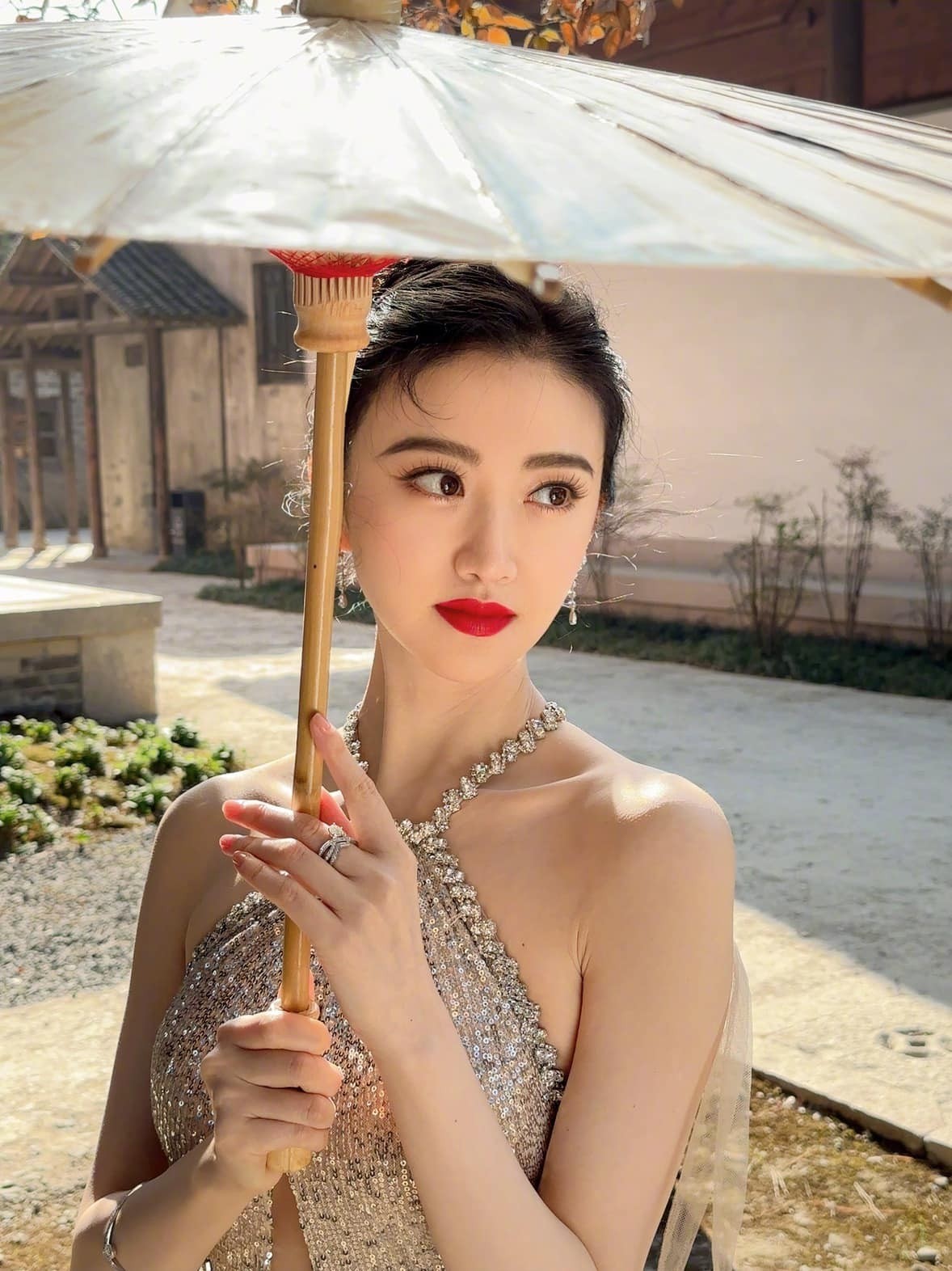 Cảnh Điềm xinh đẹp, quyến rũ