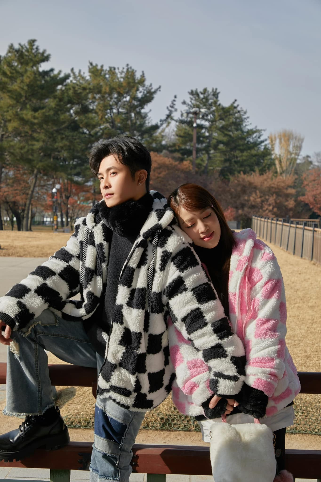 Puka - Gin Tuấn Kiệt khoe ảnh trăng mật đẹp như mơ, viết nên 'bản tình ca mùa đông' tại Hàn Quốc - Ảnh 1