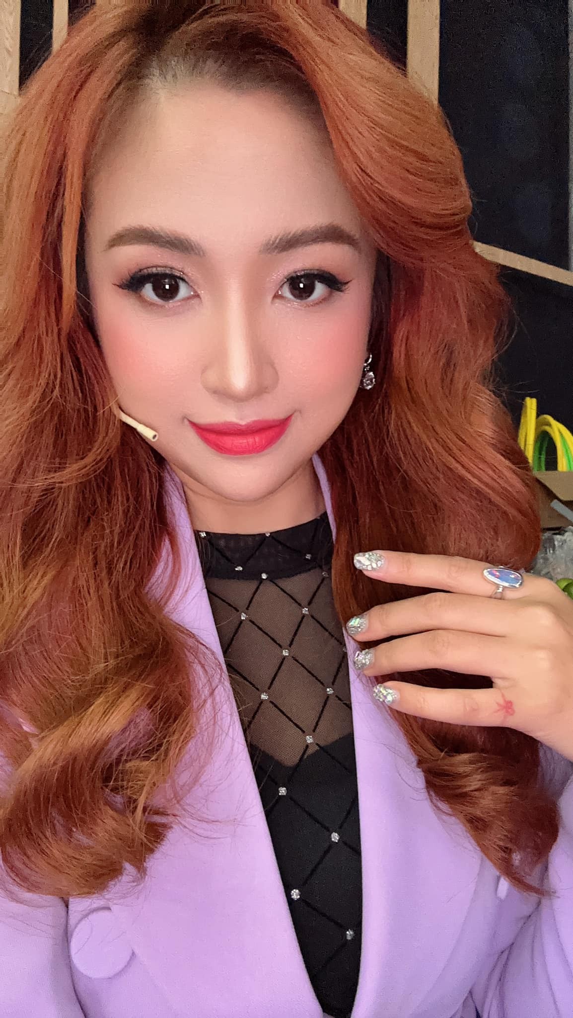 Vân Hugo từng định phẫu thuật thẩm mỹ, biến thành con người khác để níu kéo bạn trai cũ