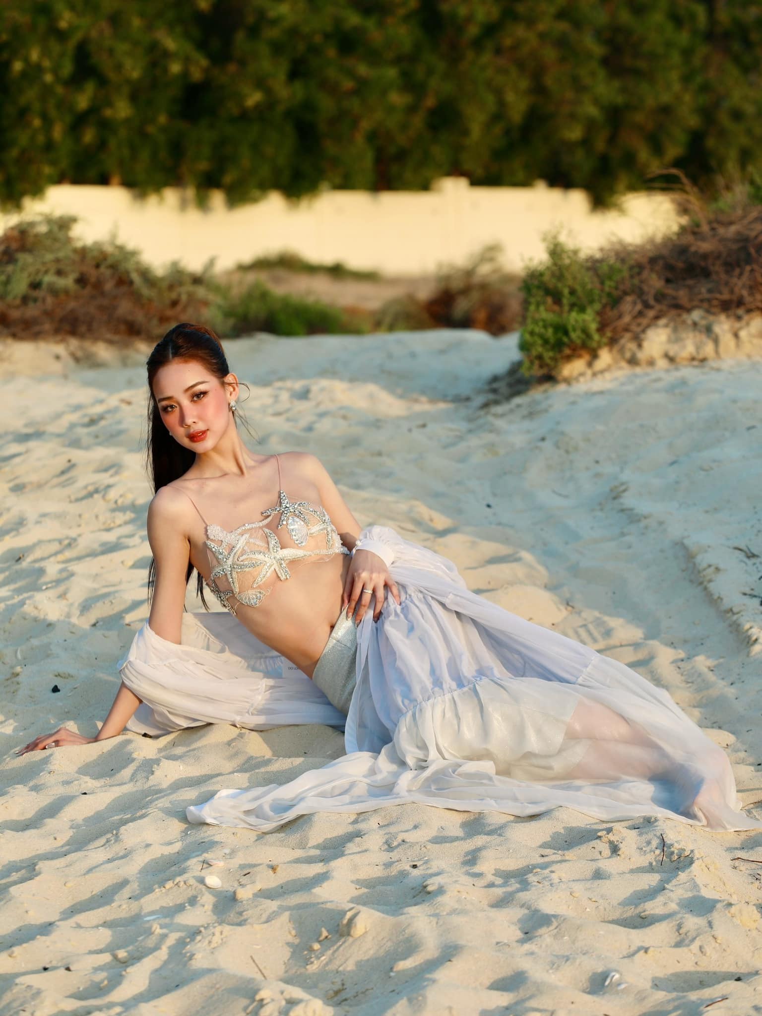 Hoa hậu Bảo Ngọc diện áo ngực trong suốt, khoe body bốc lửa tại Ai Cập - Ảnh 1