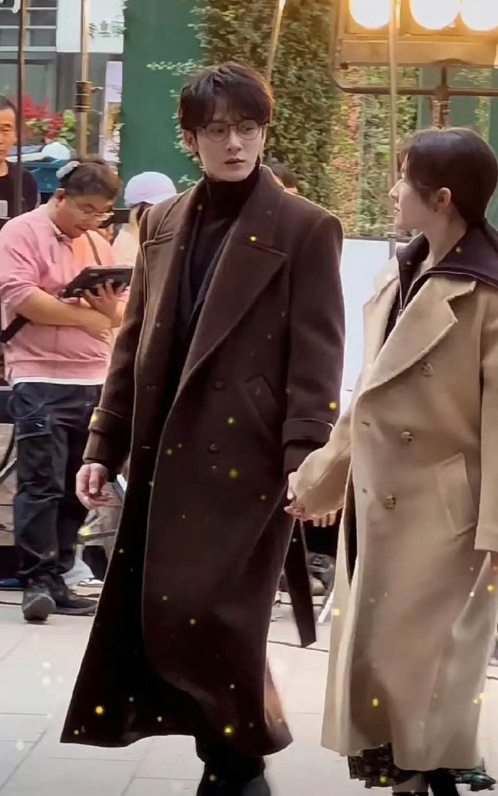 Hé lộ một tạo hình của Đàn Kiện Thứ và Lý Lan Địch trong phim 'Lự Kính'.