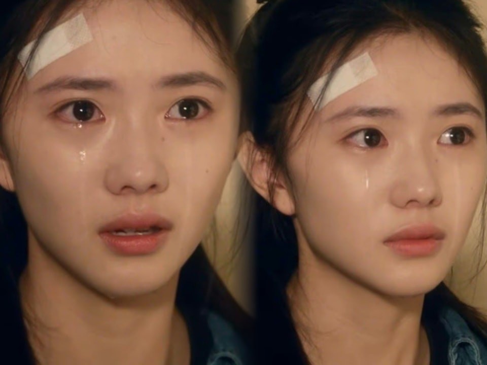 Cảnh khóc của Lưu Hạo Tồn trong phịm mới leo lên No.1 hot search vì vừa khóc đã... trôi lớp nền make up