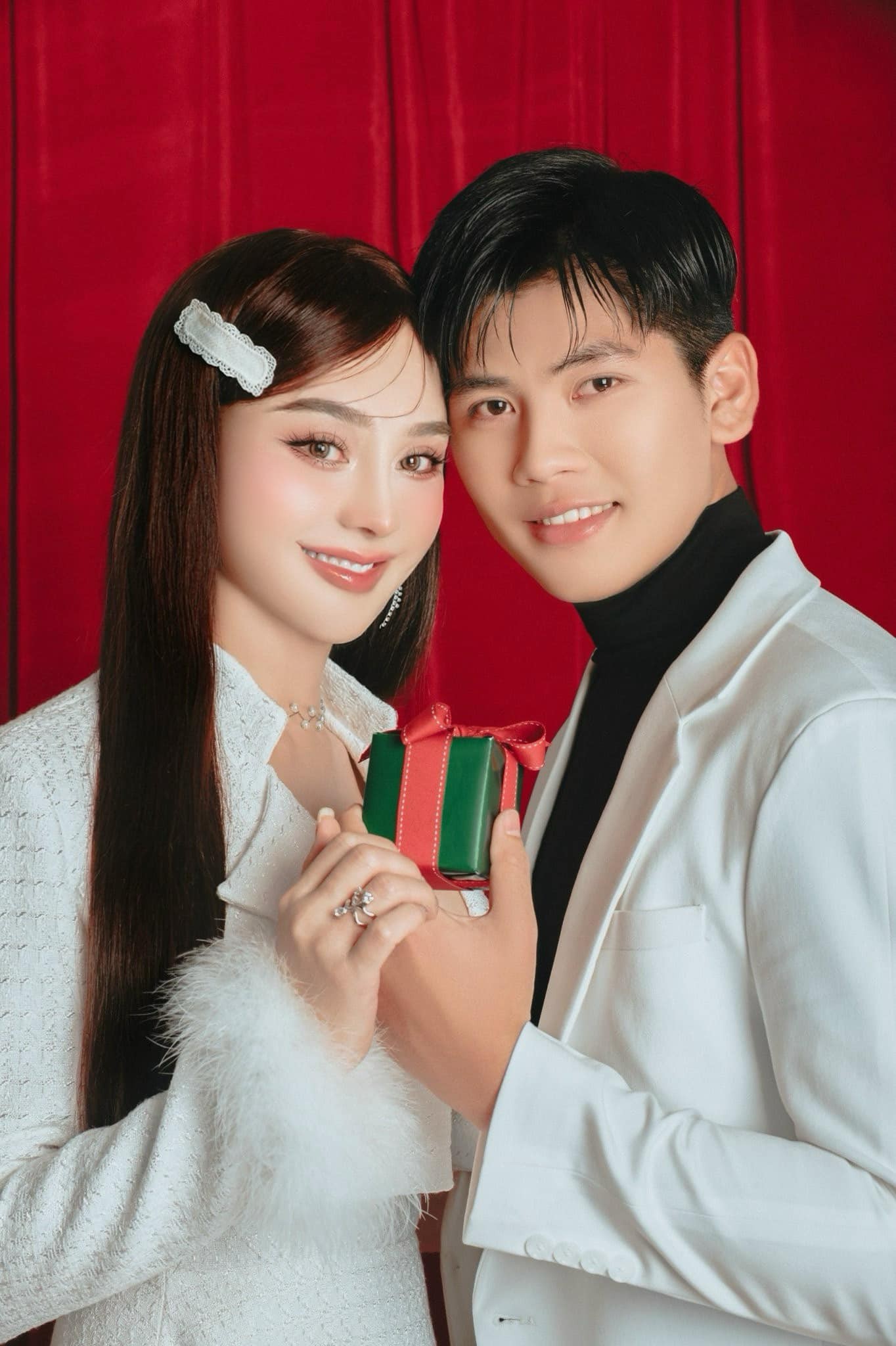 Lâm Khánh Chi vạch rõ mối quan hệ với trợ lý kém 21 tuổi chỉ bằng một câu nói - Ảnh 2