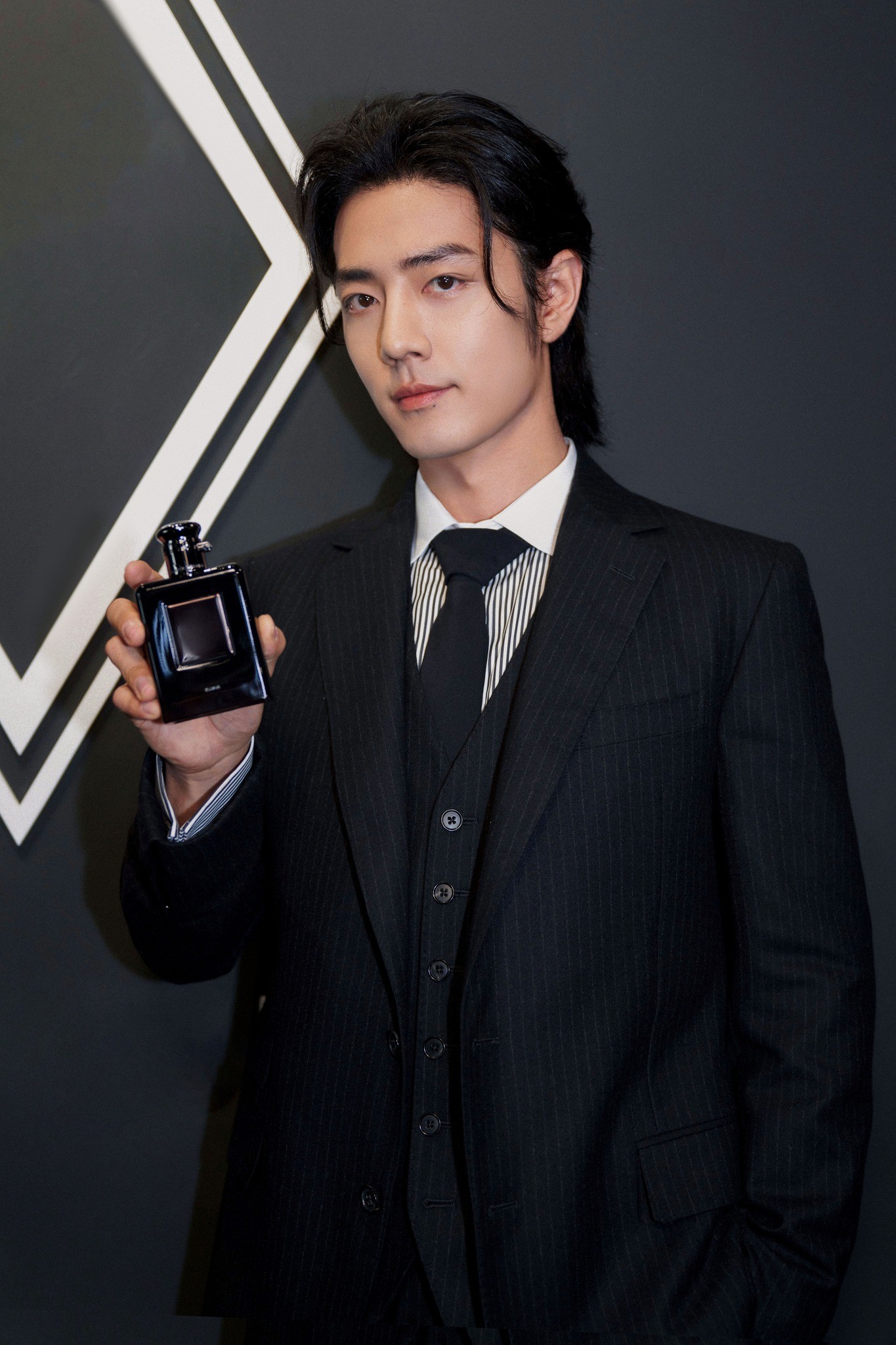 Tiêu Chiến trở thành đại sứ toàn cầu (Global Brand Ambassador) cho dòng sản phẩm nước hoa của thương hiệu Ralph Lauren.