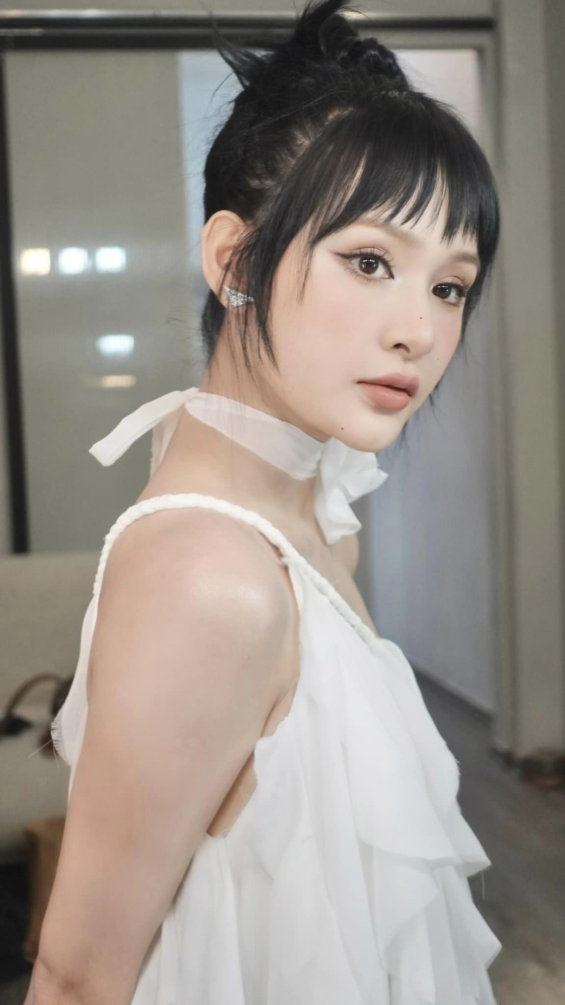 Hiền Hồ chưa được công chúng tha thứ sau scandal 'anh em nương tựa' Hiền Hồ chưa được công chúng tha thứ sau scandal 'anh em nương tựa'