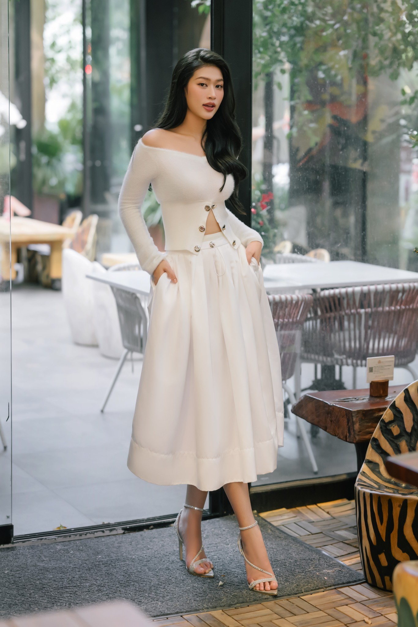 Nhà trường phủ nhận Hoa hậu Thiên Ân bị cấm thi tốt nghiệp Nhà trường phủ nhận Hoa hậu Thiên Ân bị cấm thi tốt nghiệp