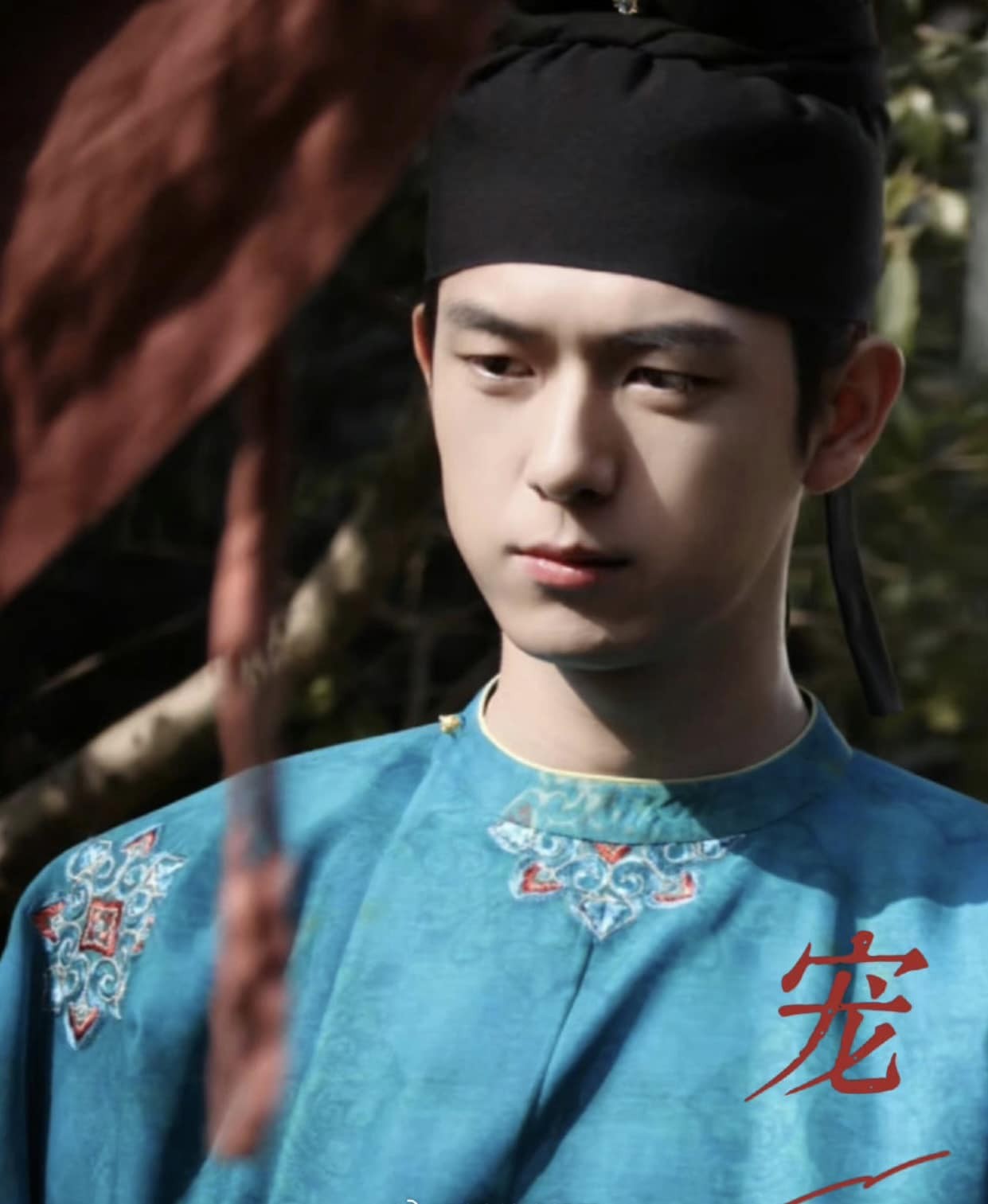 Tạo hình Lý Hiện trong phim 'Quốc Sắc Phương Hoa', bộ phim được chuyển thể từ tiểu thuyết cùng tên của tác giả Ý Thiên Trọng, là dự án được đầu tư lớn nhất của Mango năm nay