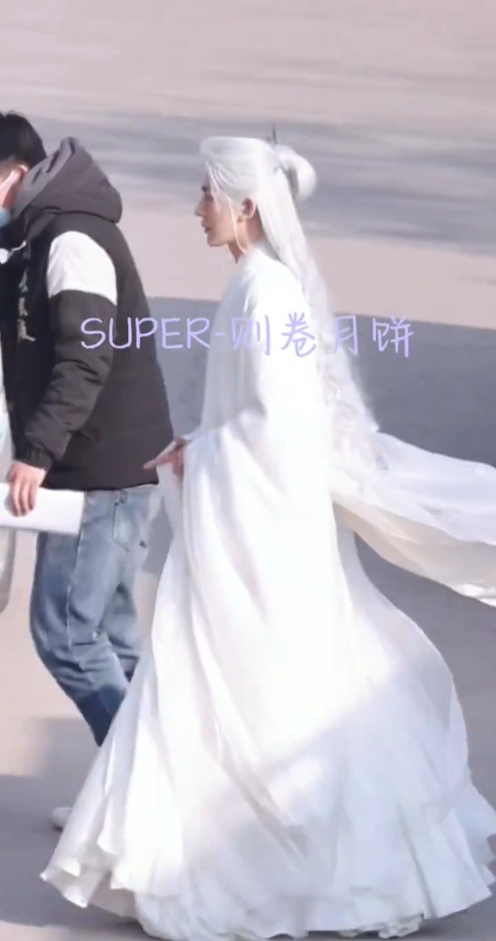 Tạo hình mới của Đặng Vi trong 'Tiên Đài Hữu Thụ'.