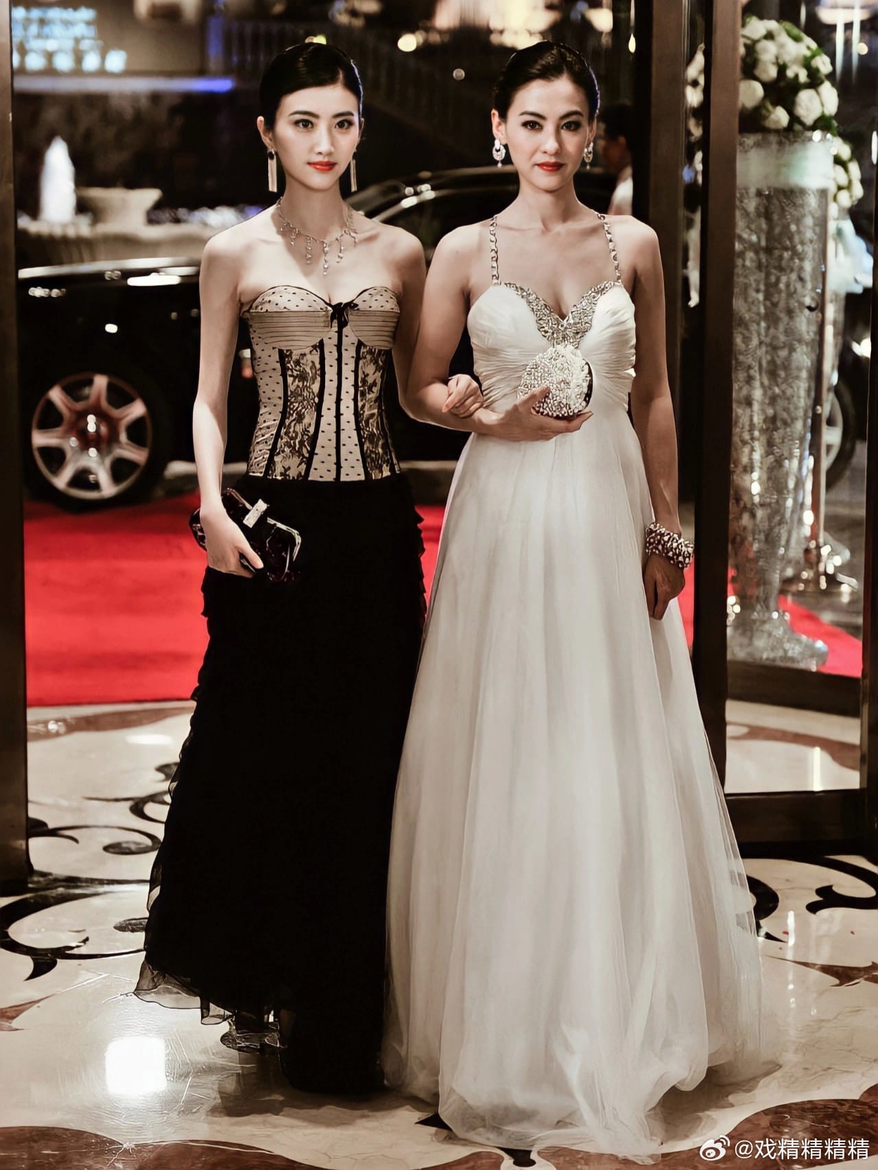 Blogger chia sẻ lại hình ảnh trước đây, cho rằng Cảnh Điềm của năm 19 tuổi đến Trương Bá Chi cũng phải bị lu mờ