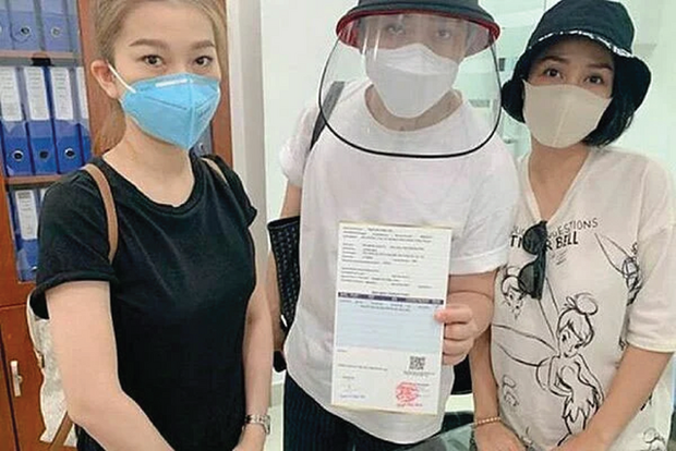 Cách đây 3 năm, các nghệ sĩ cùng đóng góp và mở sổ tiết kiệm cho bé Lavie - con gái Mai Phương Cách đây 3 năm, các nghệ sĩ cùng đóng góp và mở sổ tiết kiệm cho bé Lavie - con gái Mai Phương