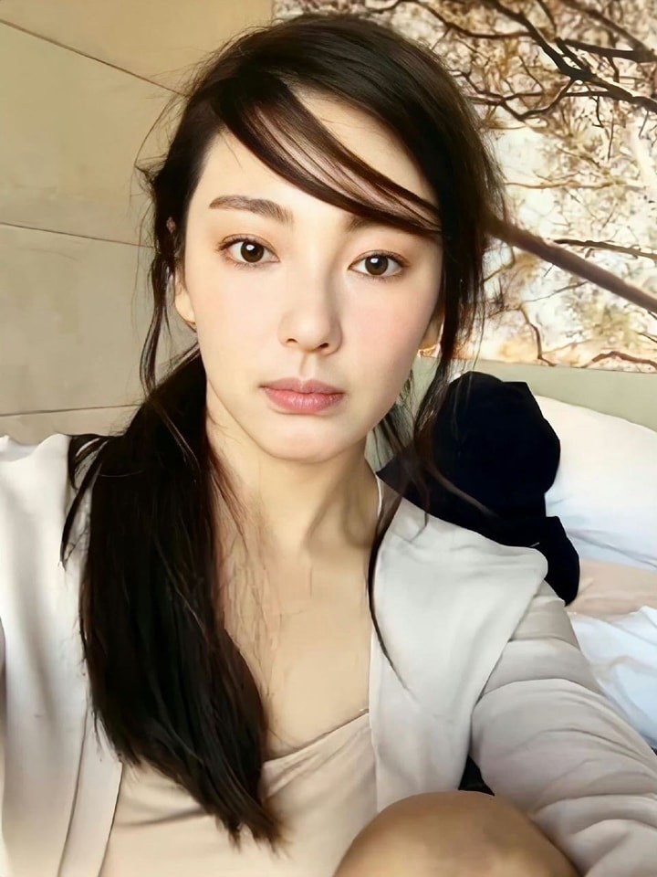 Trương Vũ Kỳ cũng là một trong những mỹ nhân nhận được nhiều lời khen ngợi về nhan sắc khi mới ra mắt