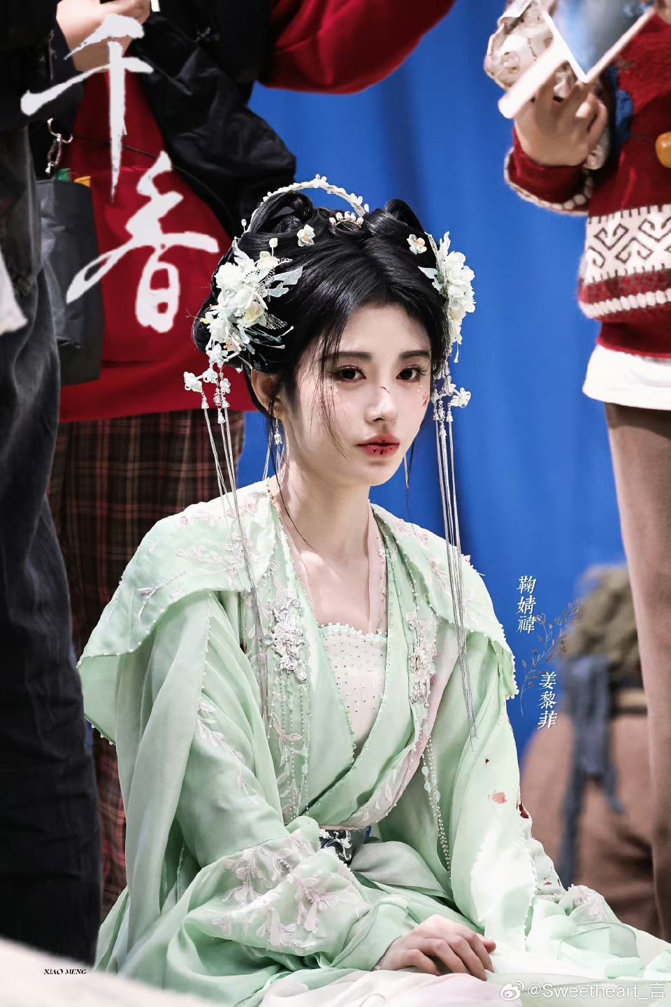 Tạo hình của Cúc Tịnh Y trong bộ phim 'Thiên Hương' nhận được nhiều sự quan tâm của công chúng. Đã một thời gian khá dài kể từ khi nữ diễn viên gia nhập đoàn làm phim mới.