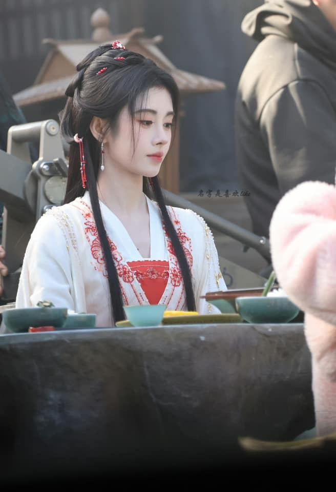 Tạo hình mới của Cúc Tịnh Y trong “Thiên Hương” đã nhận được nhiều phản hồi tích cực từ netizen.