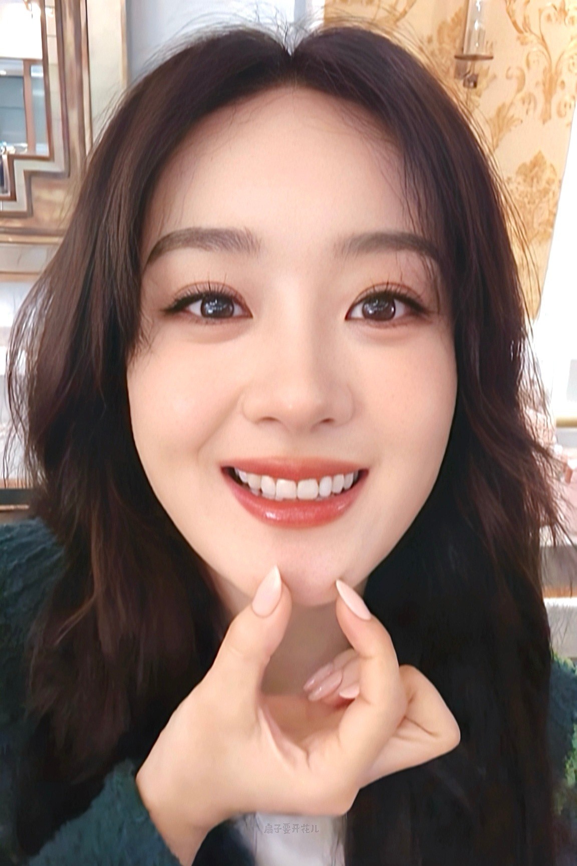 Triệu Lệ Dĩnh đăng video dùng thủ ngữ cảm ơn sự quan tâm của khán giả dành cho phim điện ảnh 'Điều Thứ 20'. Ngoài ra Triệu Lệ Dĩnh đã trở thành nữ nghệ sĩ đầu tiên đạt 130 tỷ lượt xem hashtag trên douyin.