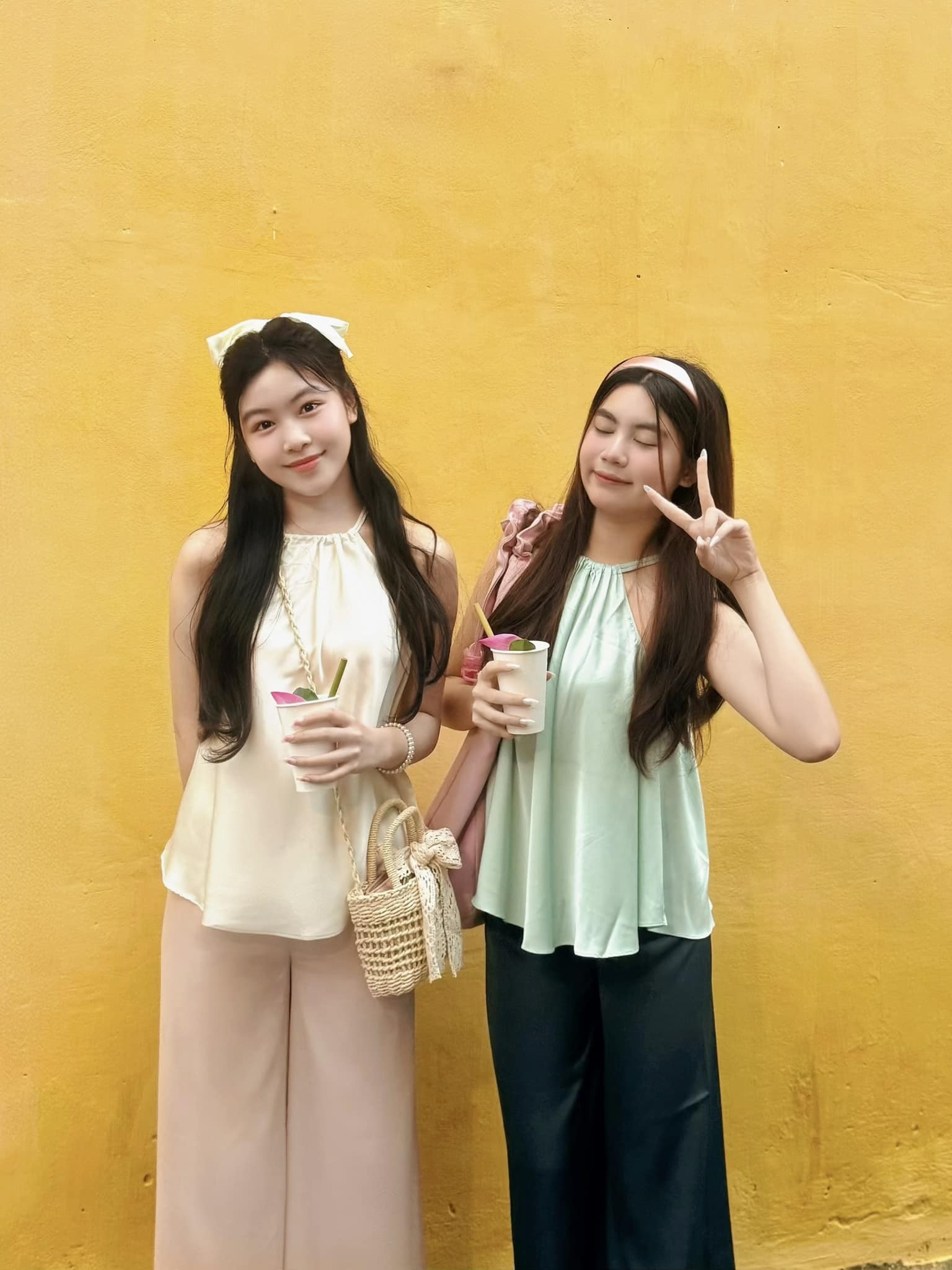Lọ Lem và Hạt Dẻ nhà MC Quyền Linh Lọ Lem và Hạt Dẻ nhà MC Quyền Linh
