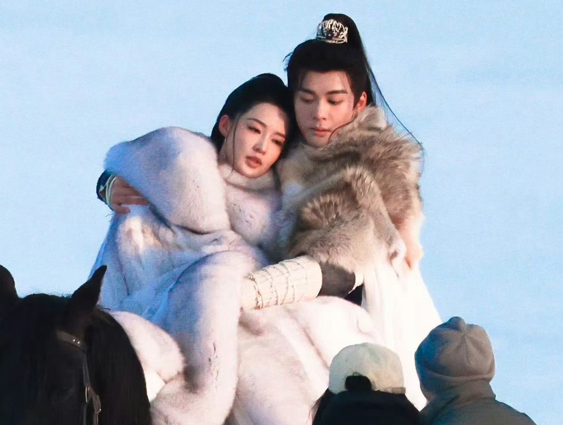 Lý Thấm và Tăng Thuấn Hi trong một cảnh quay của phim 'Thất Dạ Tuyết'.