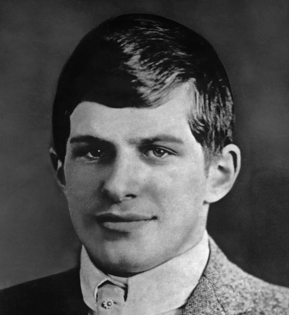 Thần đồng và nhà toán học người Mỹ William James Sidis (1898 - 1944), khoảng năm 1915. Ảnh: Archive Photos/Getty Images Thần đồng và nhà toán học người Mỹ William James Sidis (1898 - 1944), khoảng năm 1915. Ảnh: Archive Photos/Getty Images