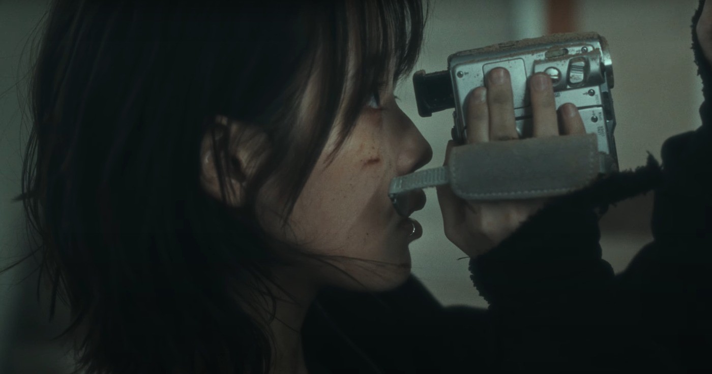 Hậu chia tay Jennie, V (BTS) bất ngờ làm đám cưới ngọt lịm tim với IU - Ảnh 3