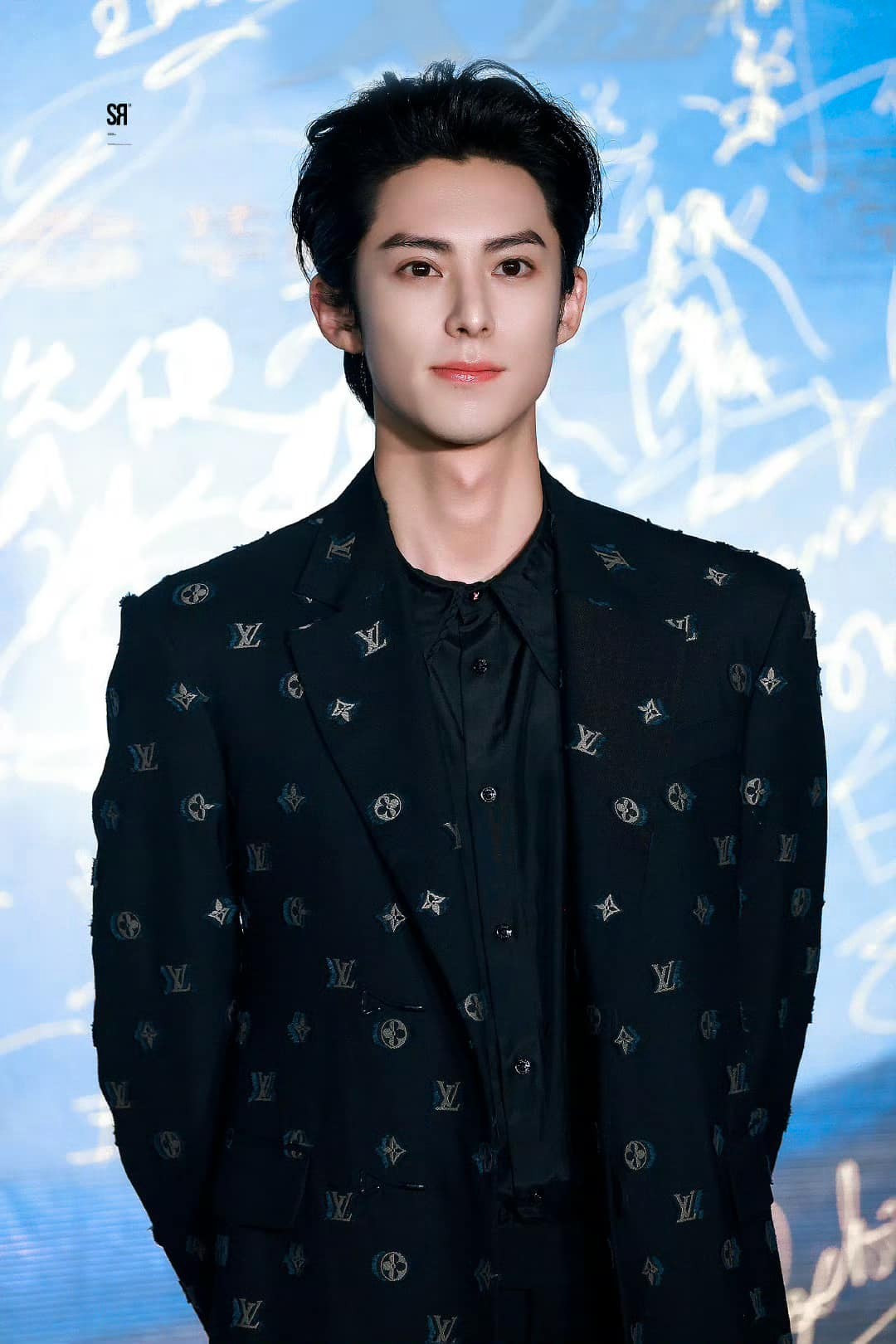 Vương Hạc Đệ vượt mặt Tiêu Chiến, lập kỷ lục chưa từng có tại Cbiz - Ảnh 1 Vương Hạc Đệ vượt mặt Tiêu Chiến, lập kỷ lục chưa từng có tại Cbiz - Ảnh 1