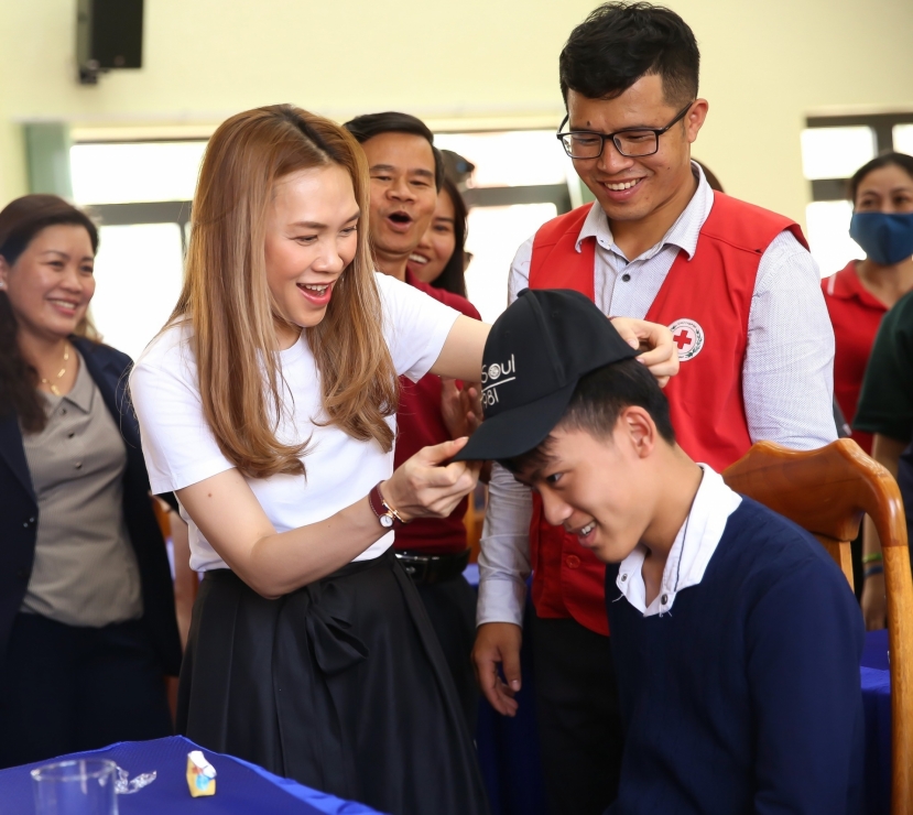 Giữa showbiz đầy rẫy thị phi, Mỹ Tâm như 'liều thuốc chữa lành' sự mộng mị của khán giả - Ảnh 1 Giữa showbiz đầy rẫy thị phi, Mỹ Tâm như 'liều thuốc chữa lành' sự mộng mị của khán giả - Ảnh 1