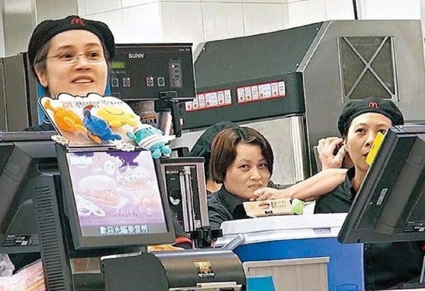 Diễm Lệ phải làm đủ nghề hậu hết thời Diễm Lệ phải làm đủ nghề hậu hết thời