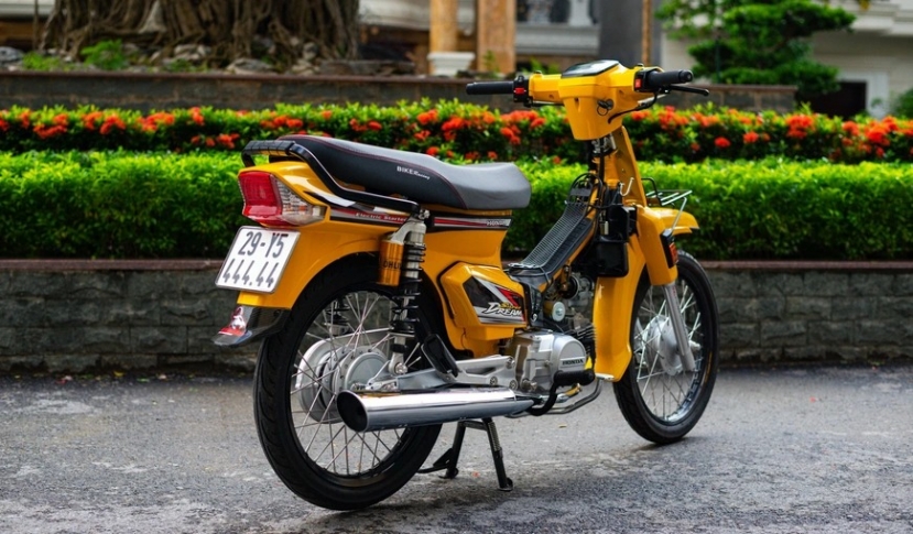 Chiêm ngưỡng 'phượng hoàng' Honda Dream định giá gần 300 triệu đồng, có tiền cũng khó mua - Ảnh 1 Chiêm ngưỡng 'phượng hoàng' Honda Dream định giá gần 300 triệu đồng, có tiền cũng khó mua - Ảnh 1