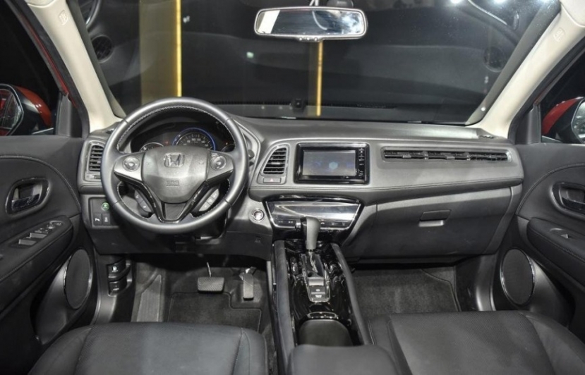 Honda HR-V mới tinh giảm mạnh 100 triệu đồng để dọn kho đón xe mới - Ảnh 2 Honda HR-V mới tinh giảm mạnh 100 triệu đồng để dọn kho đón xe mới - Ảnh 2