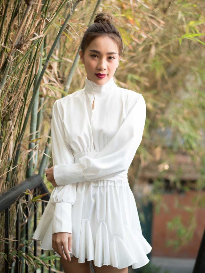 Chân dài không đội trời chung với chồng của bạn thân Hà Tăng phơi bày con người thật Trấn Thành - Ảnh 1 Chân dài không đội trời chung với chồng của bạn thân Hà Tăng phơi bày con người thật Trấn Thành - Ảnh 1