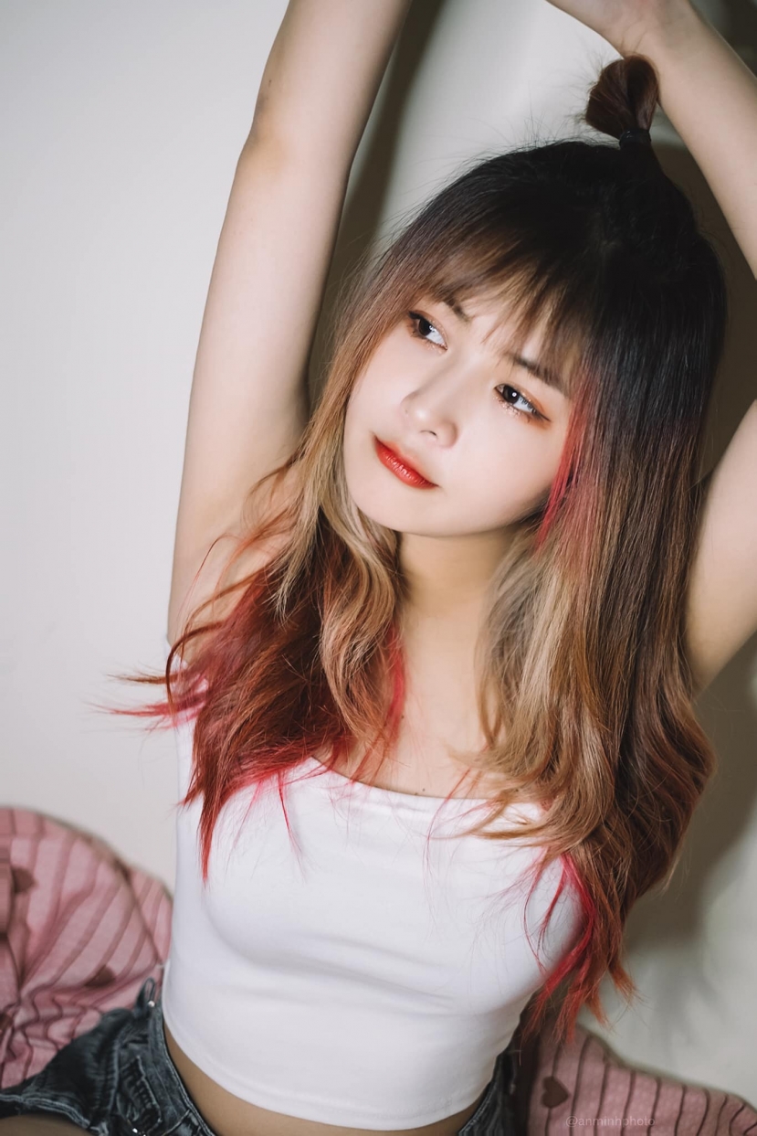 'Thánh nữ streamer 2001' Quỳnh Alee là một trong những gương mặt đắt show quảng cáo hiện nay. Ảnh FBNV 'Thánh nữ streamer 2001' Quỳnh Alee là một trong những gương mặt đắt show quảng cáo hiện nay. Ảnh FBNV