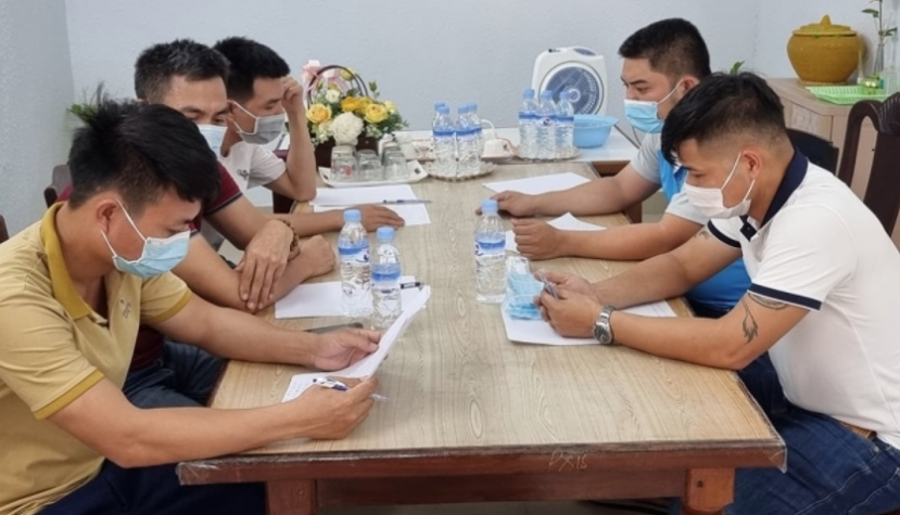 Tin tức pháp luật 24h: 14 đối tượng tiếp tay nhập cảnh trái phép. Ảnh VOV Tin tức pháp luật 24h: 14 đối tượng tiếp tay nhập cảnh trái phép. Ảnh VOV