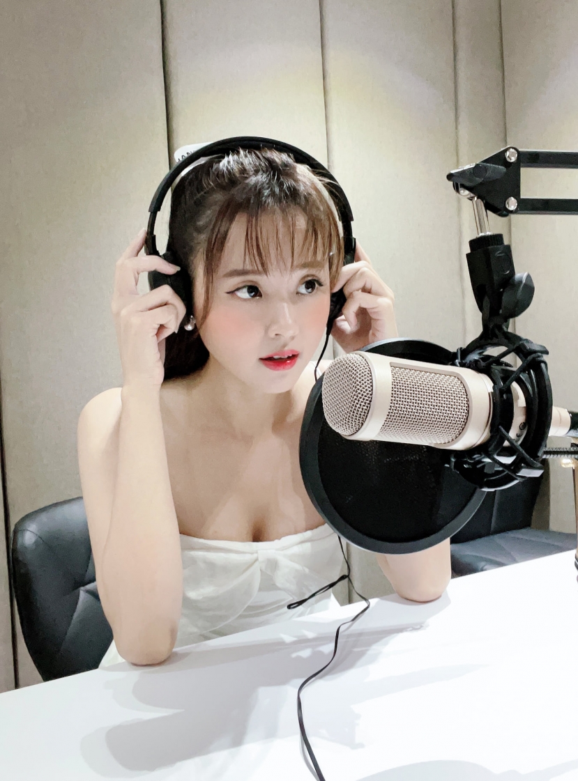 Midu ngày càng táo bạo trong phong cách thời trang, Ảnh FBNV Midu ngày càng táo bạo trong phong cách thời trang, Ảnh FBNV