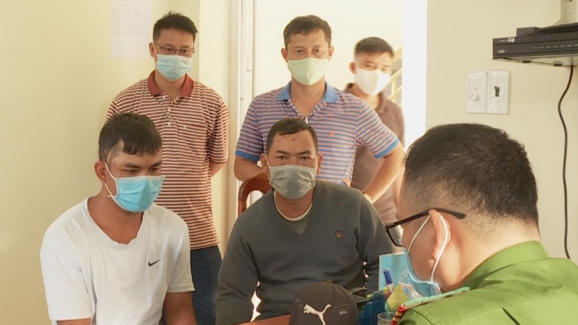 Tin tức pháp luật 24h: Nhóm người tổ chức ăn nhậu trong khu phong toả - Ảnh 2 Tin tức pháp luật 24h: Nhóm người tổ chức ăn nhậu trong khu phong toả - Ảnh 2
